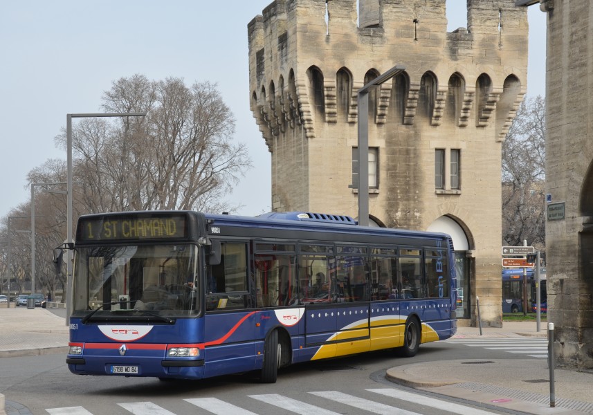 Renault Agora S n°90051 TCRA Avignon Poste