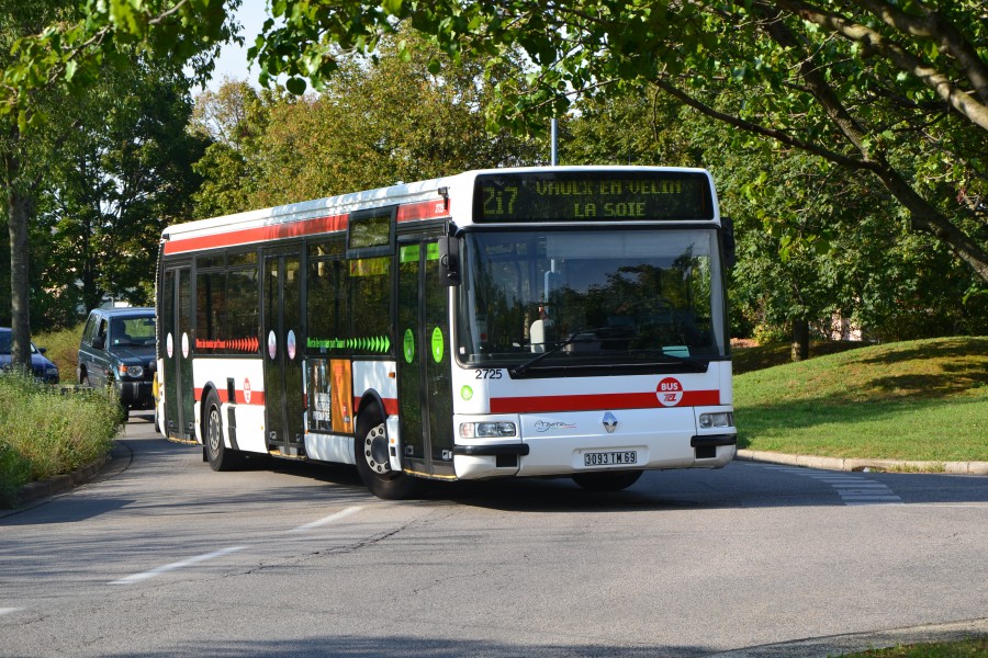 Renault Agora S TCL n°2725 Bron Droits de l'Homme - Florian Fèvre