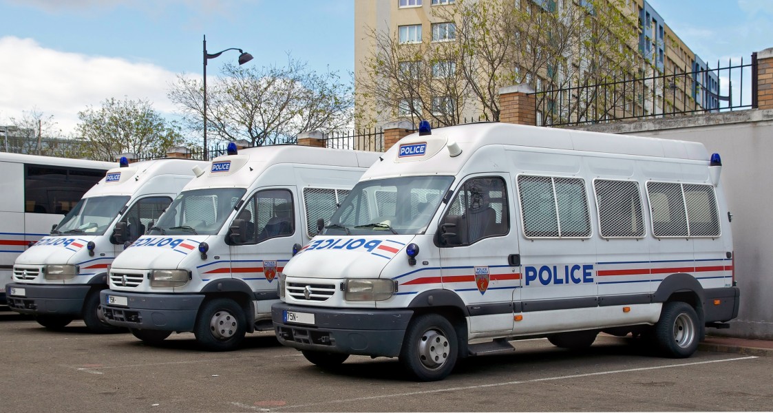 Renault Mascott Parisian police