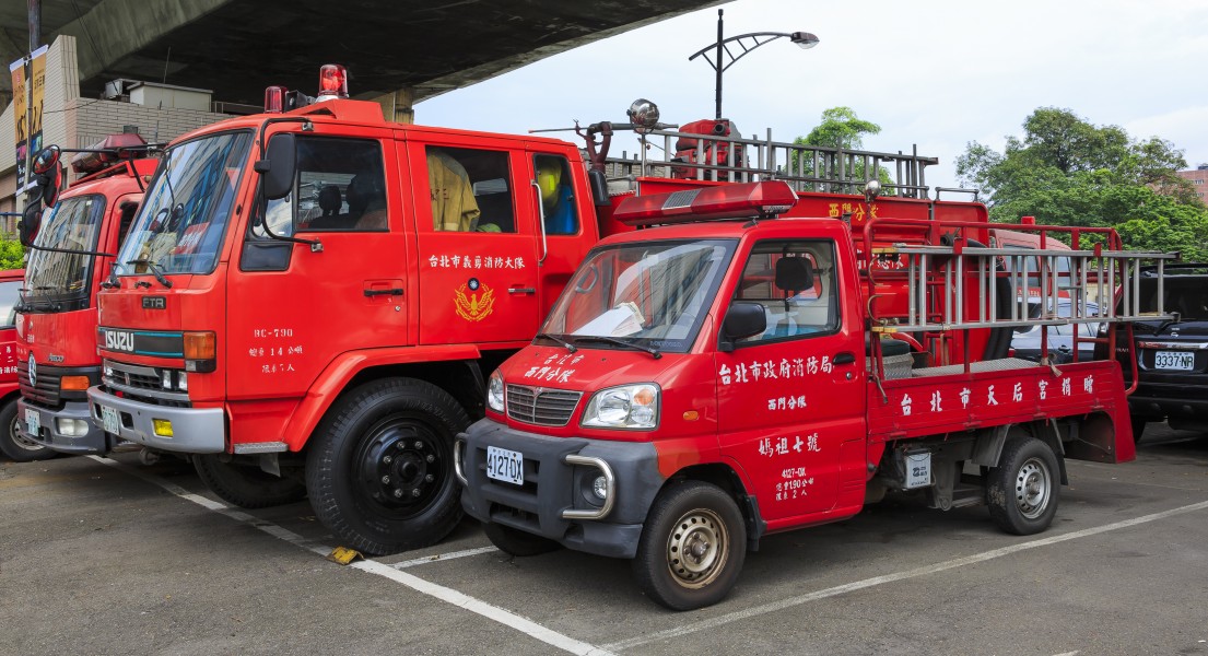 Taipei Taiwan Firefighting-truck-02