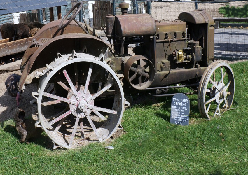Tracteur McCormick Deering à Pairi Daiza (Be)