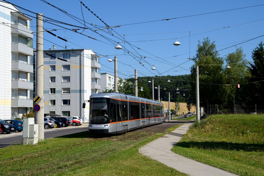 Tram Linz 077 2 Hillerstrasse