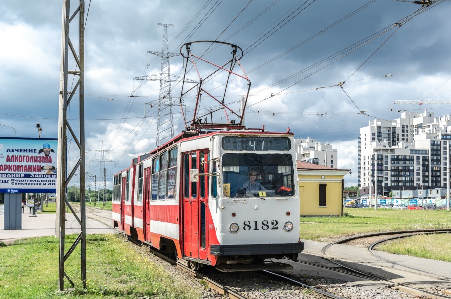 Tram LVS-86 on Petergofskoe highway