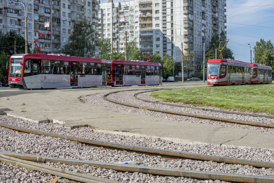 Trams LM-68M3 and 71-623-03 in SPB (img2)