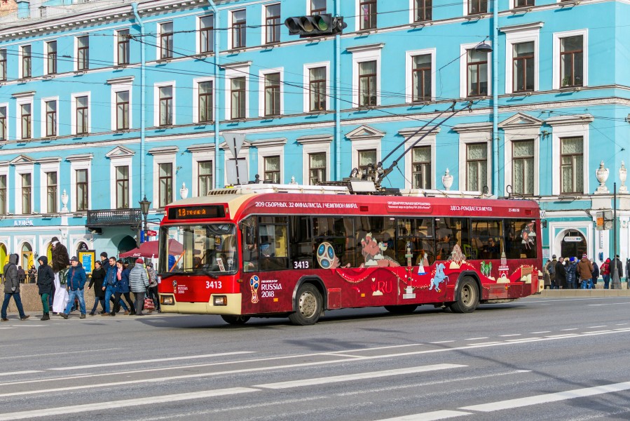 Trolleybus BKM-321 on Nevsky Avenue (img1)