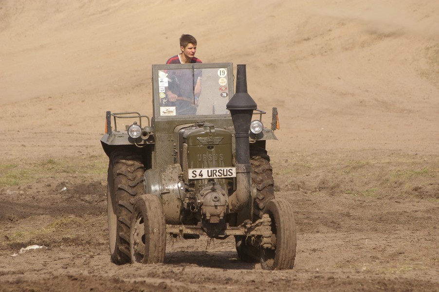 Ursus Darłowo 2009 b