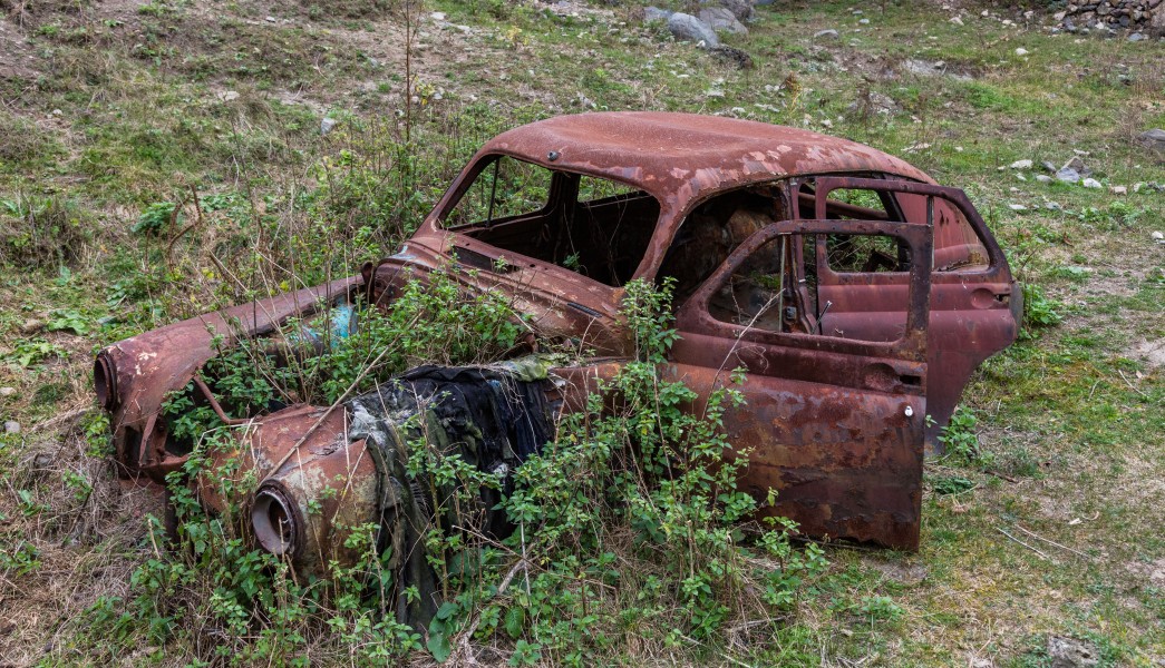 Vehículo abandonado, Kurtan, Armenia, 2016-09-30, DD 91