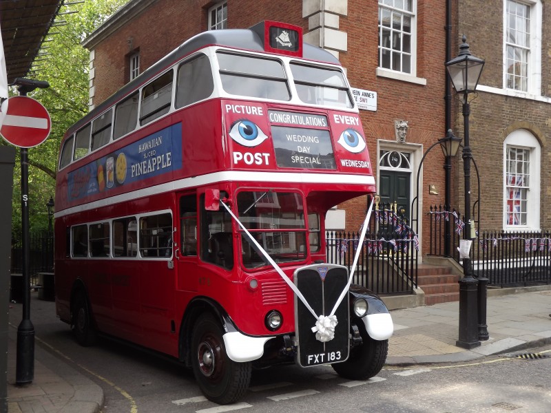Vintage Red Bus - geograph.org.uk - 2976888