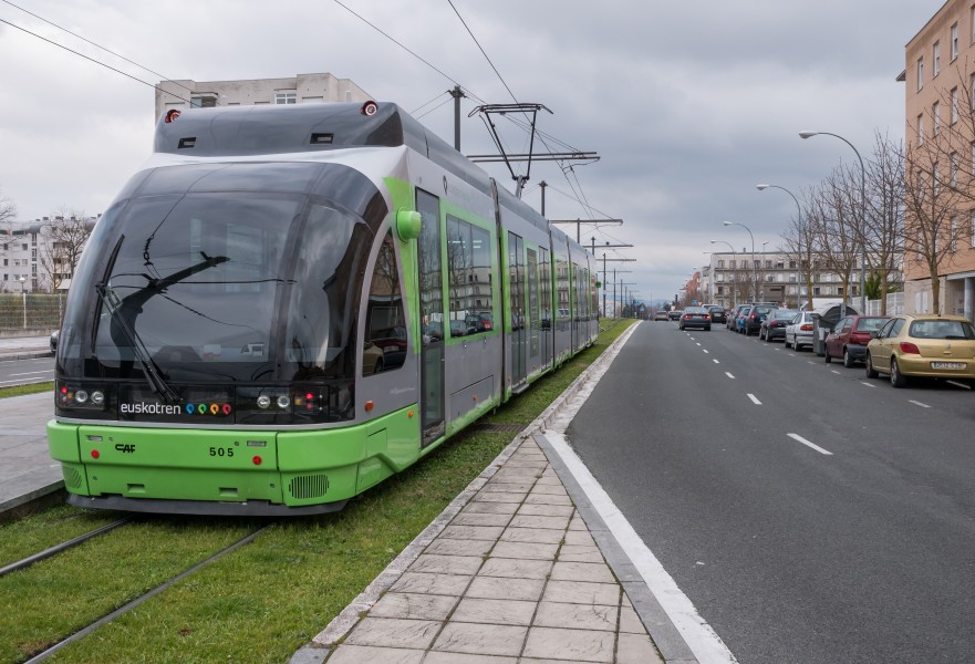 Vitoria - Lakua - Ibaiondo - Parada de tranvía 02