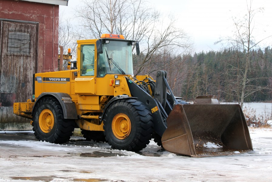 Volvo BM L120C Vikmanshyttan 01
