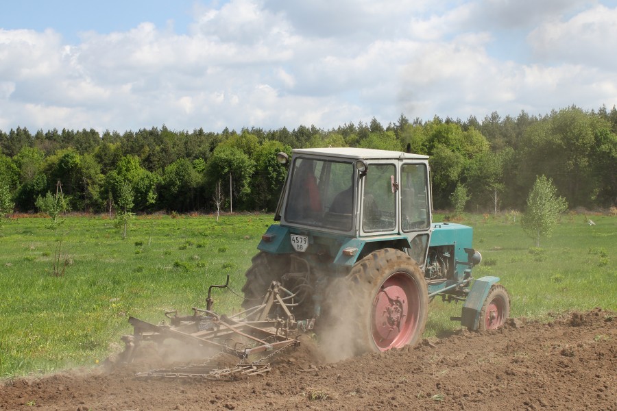 YuMZ-6KL tractor 2011 G5