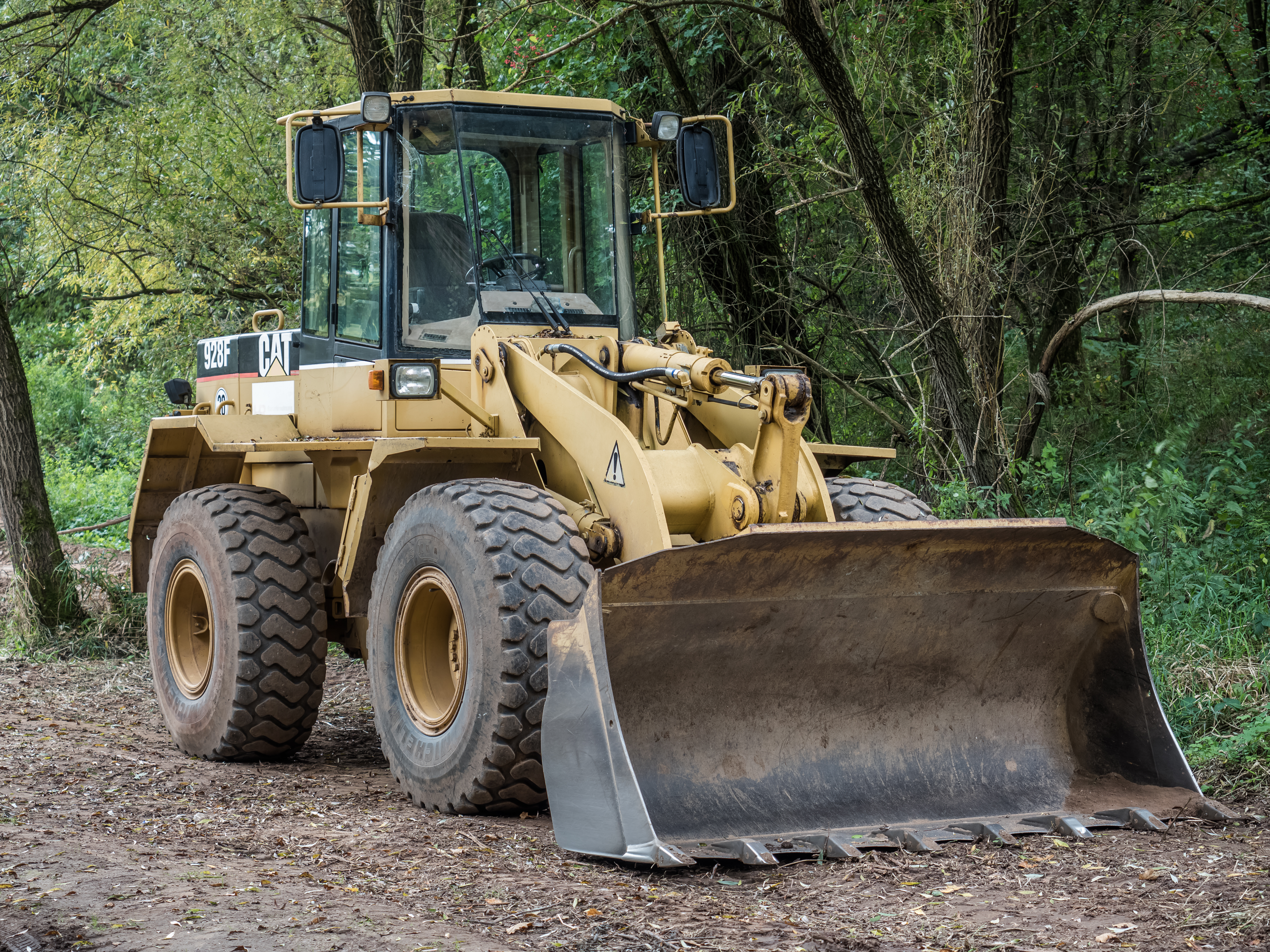 Radlader Caterpillar 928F 140002