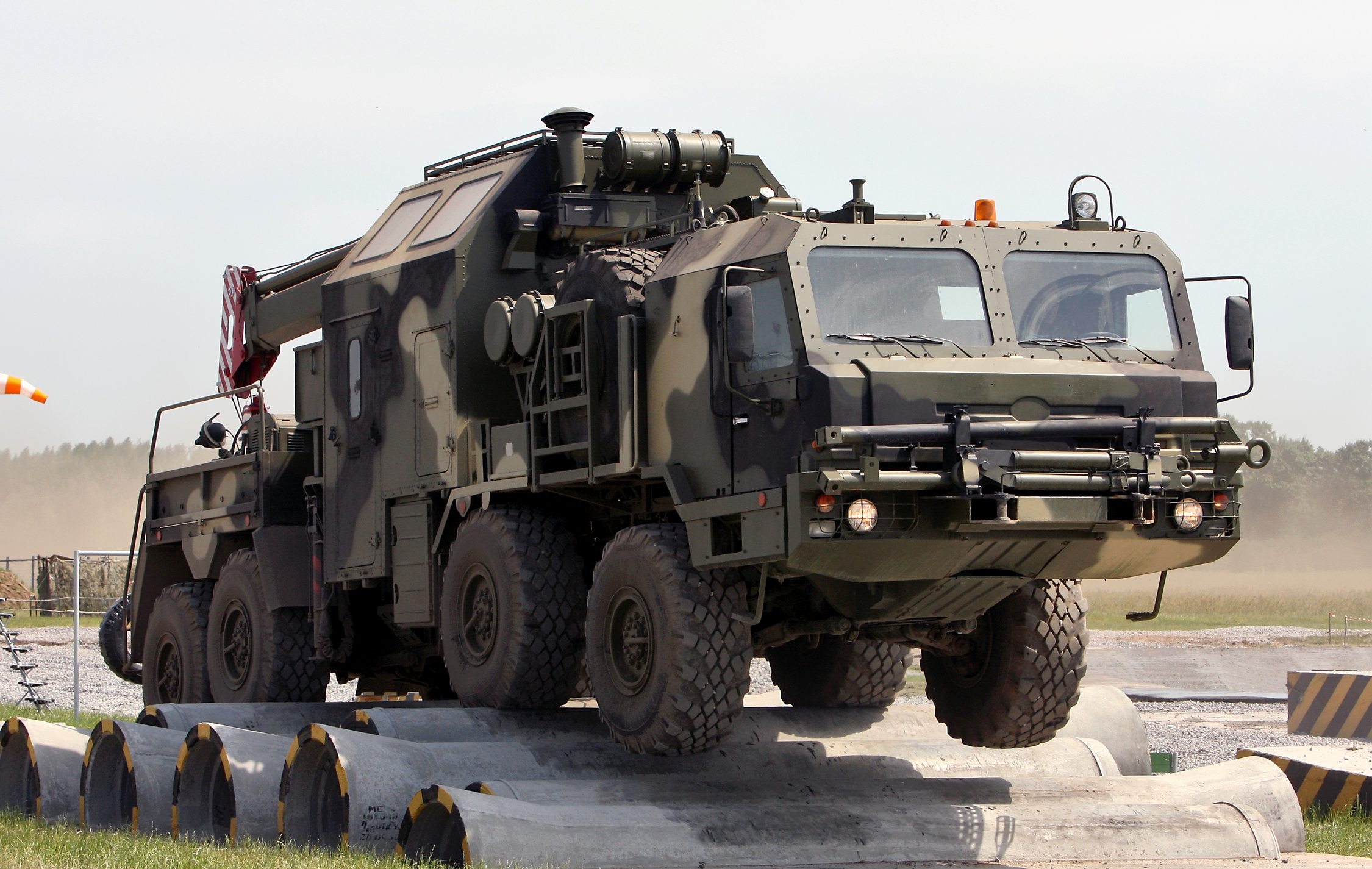 REM-KS on BAZ-6910 chassis (4)