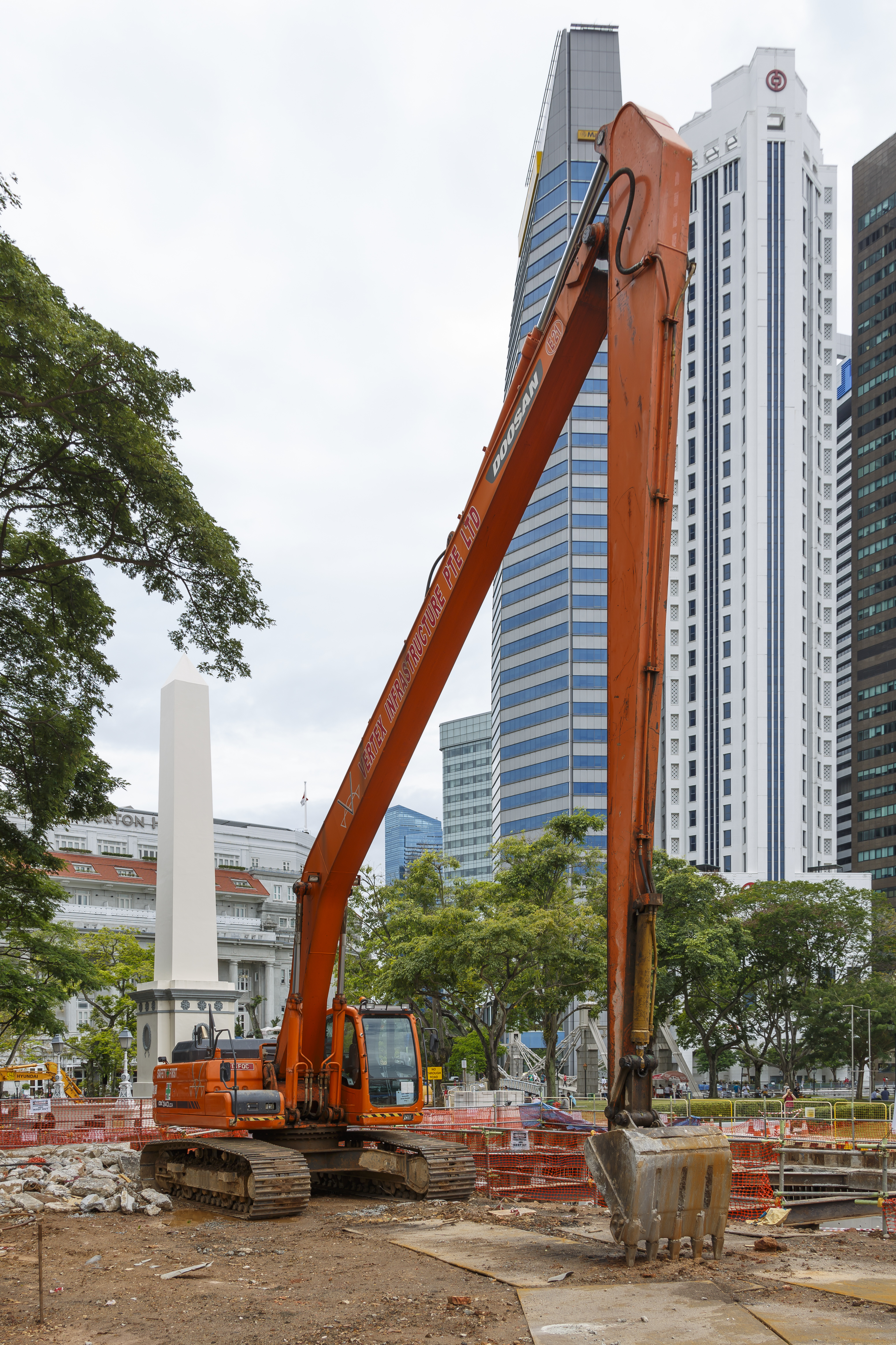 Singapore Doosan-DX-340LCA-excavator-01