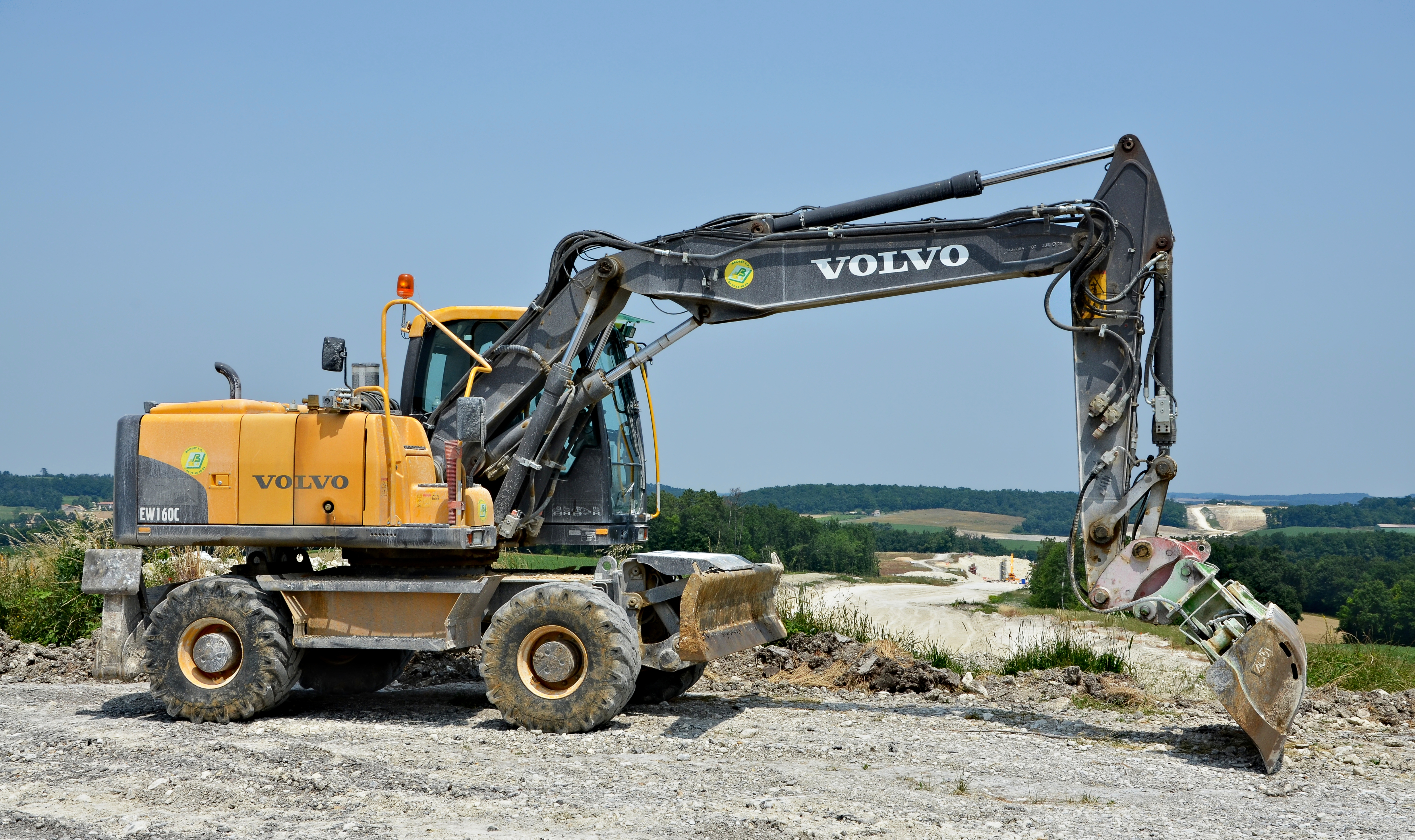 Ste-Souline Travaux LGV Volvo EW160C 2013