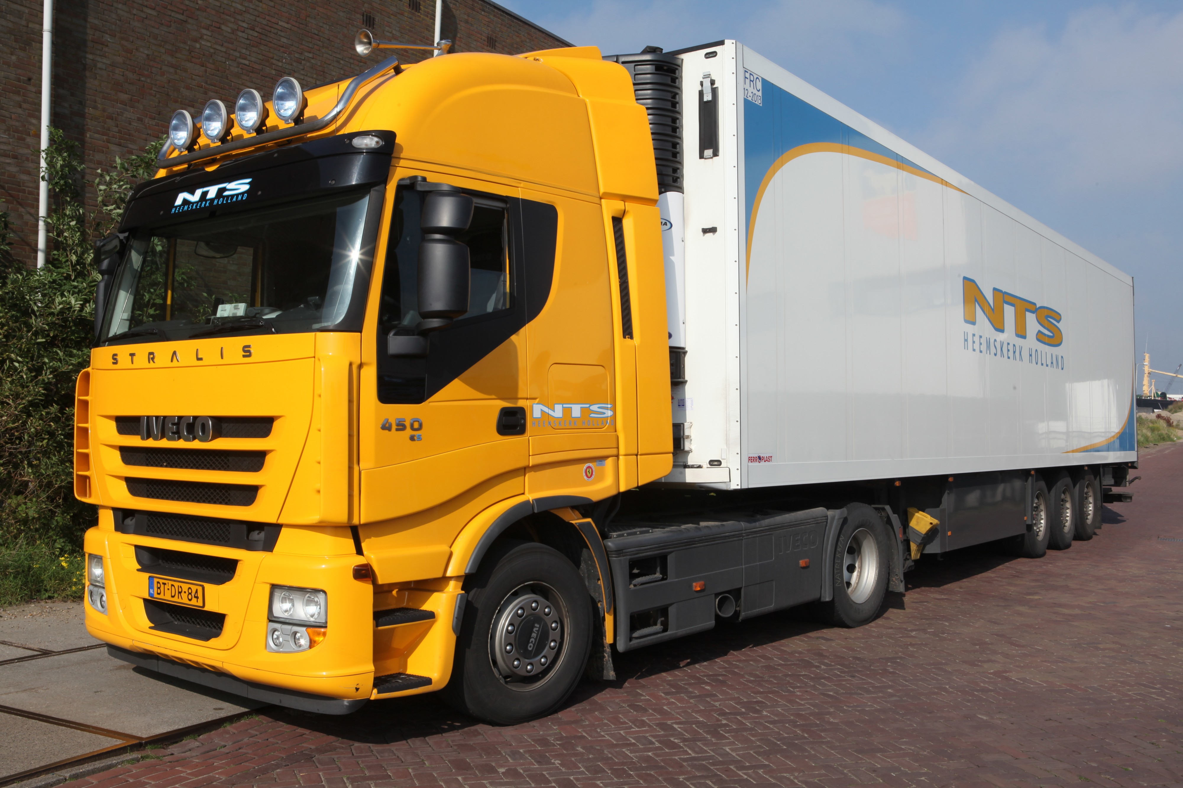IVECO Stralis 450 E5 NTS Heemskerk Holland