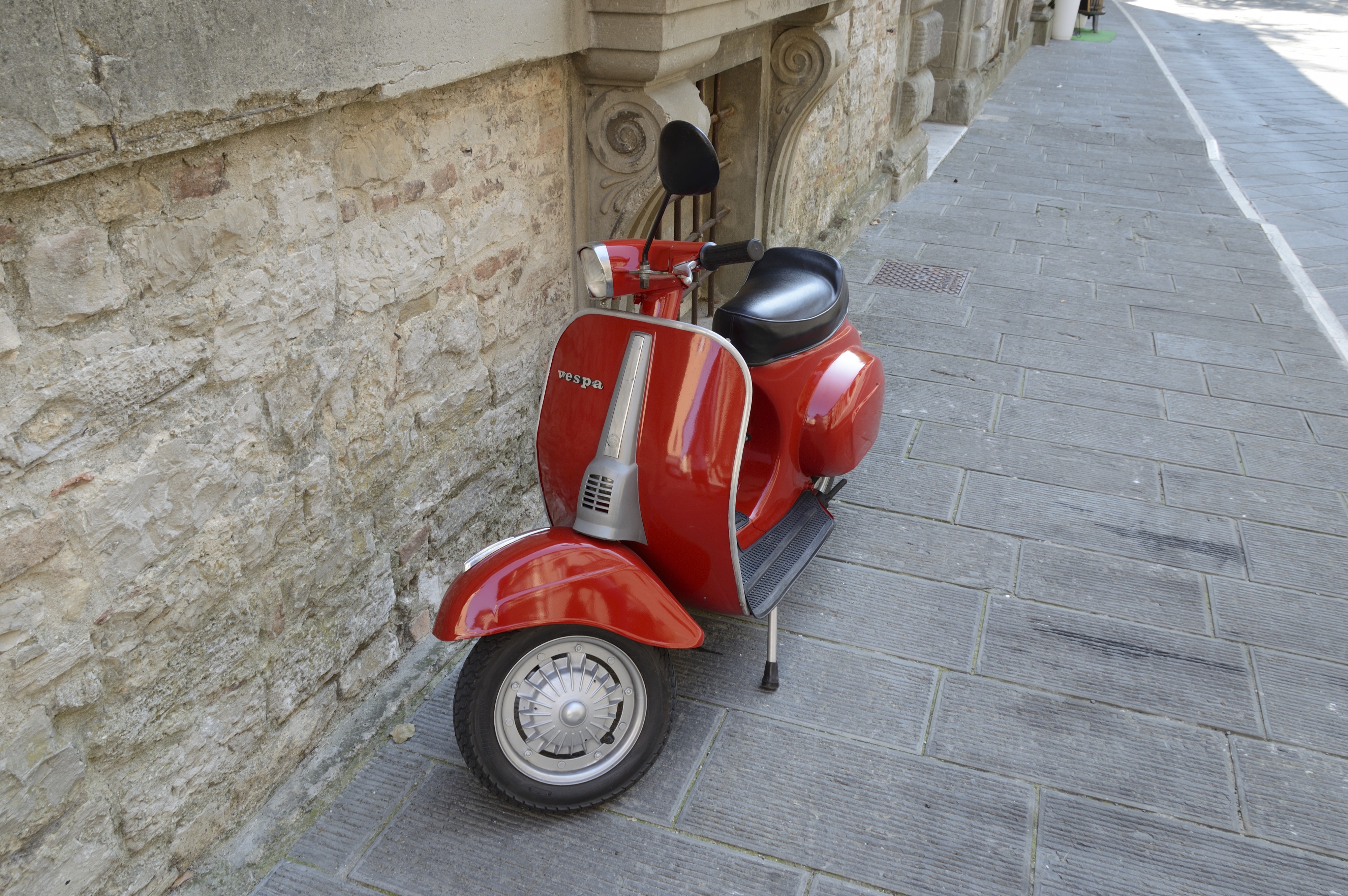 Vespa a Todi