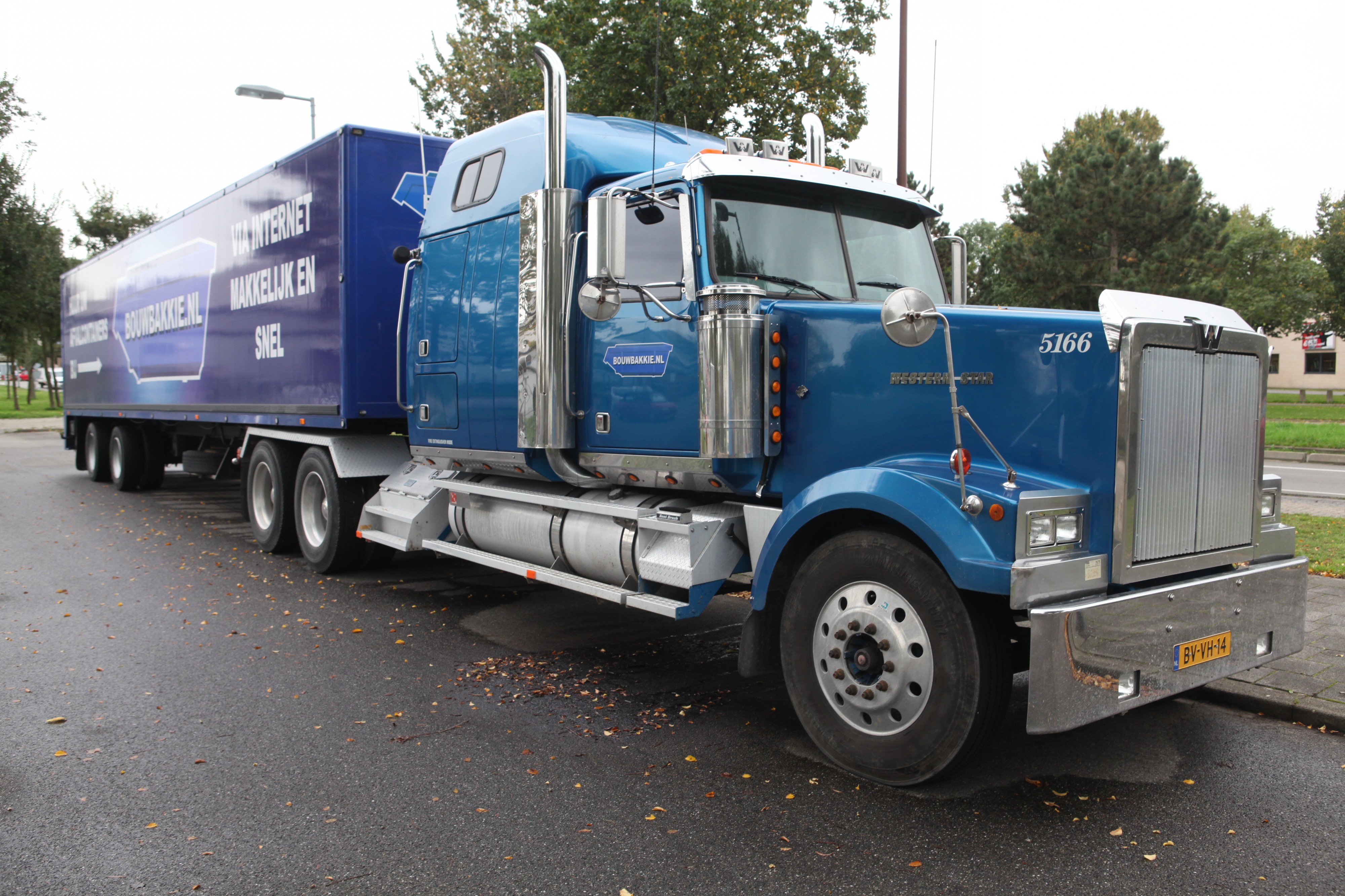 Western Star 4946
