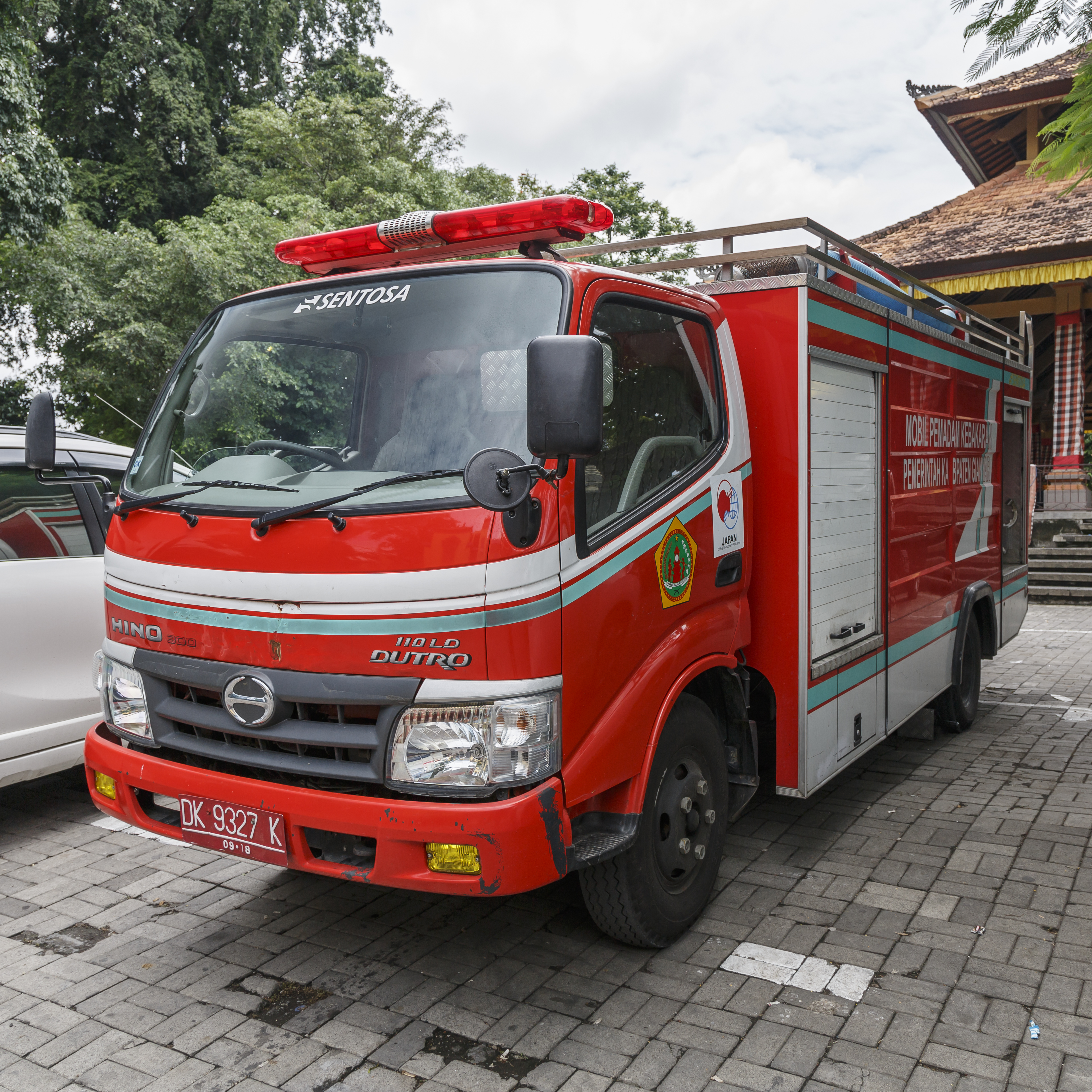 Ubud Bali HINO-Dutro-fire-appliance-01