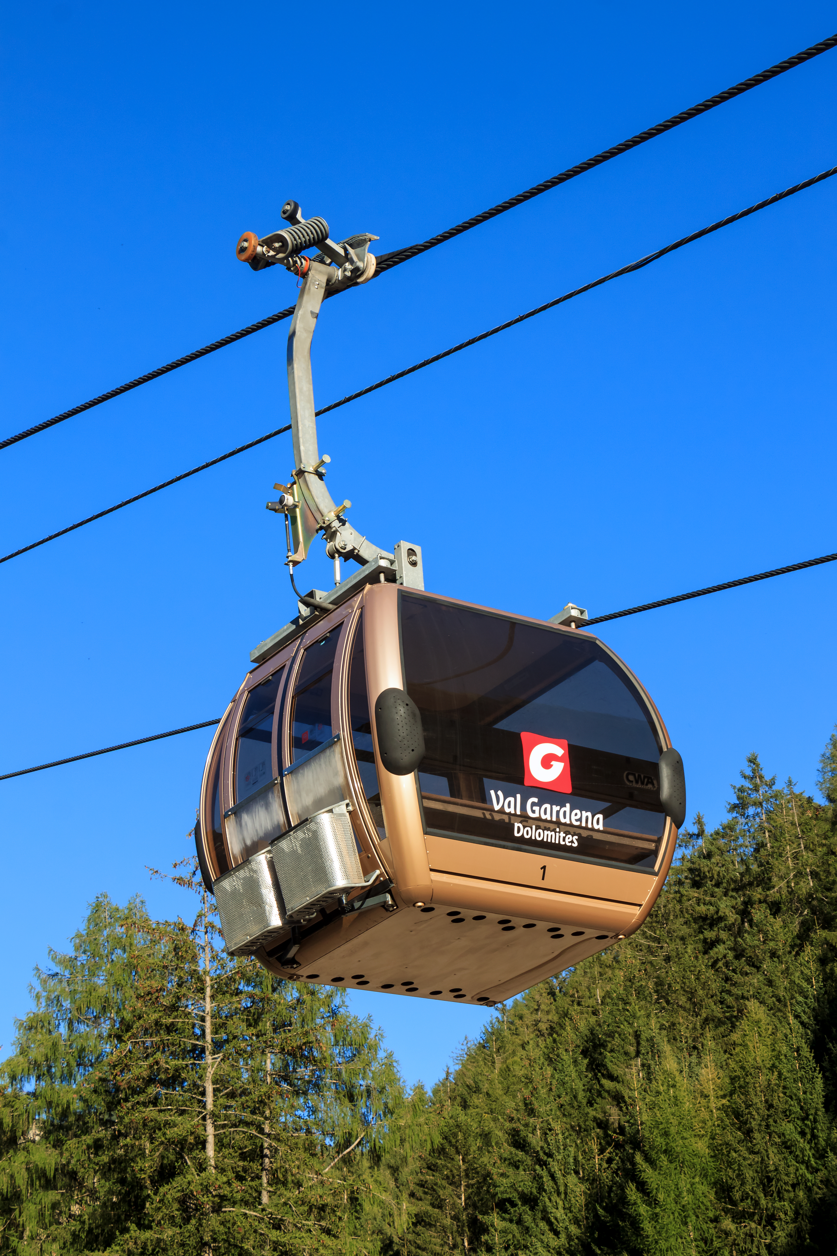Urtijëi - Furnes aerial lift - gondola