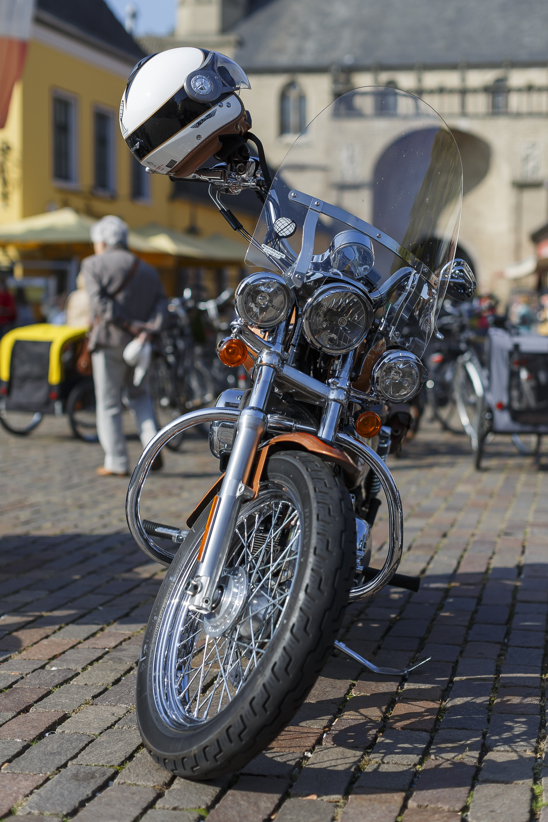 Xanten Germany Harley-Davidson-on-market-square-02