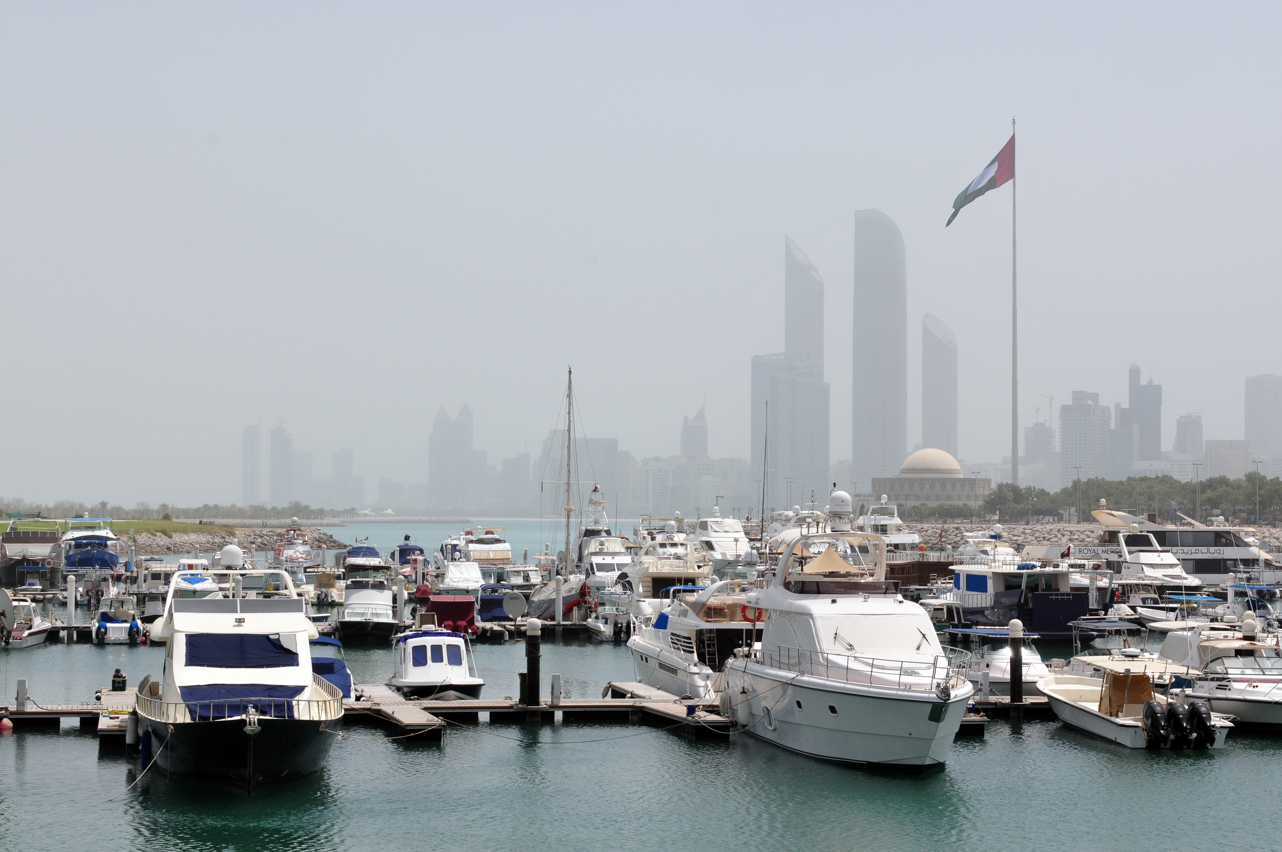 13-08-06-abu-dhabi-by-RalfR-028