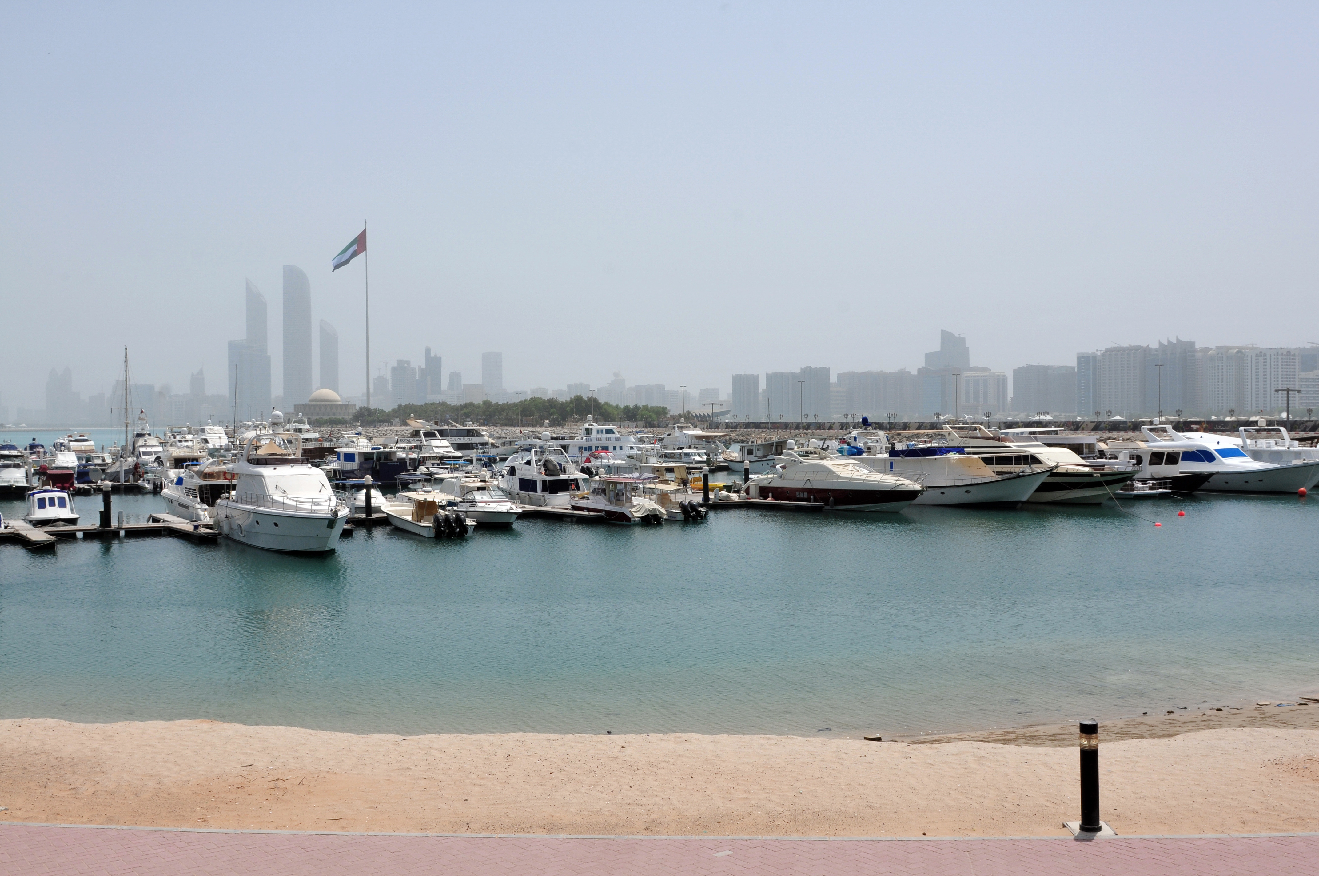 13-08-06-abu-dhabi-by-RalfR-029