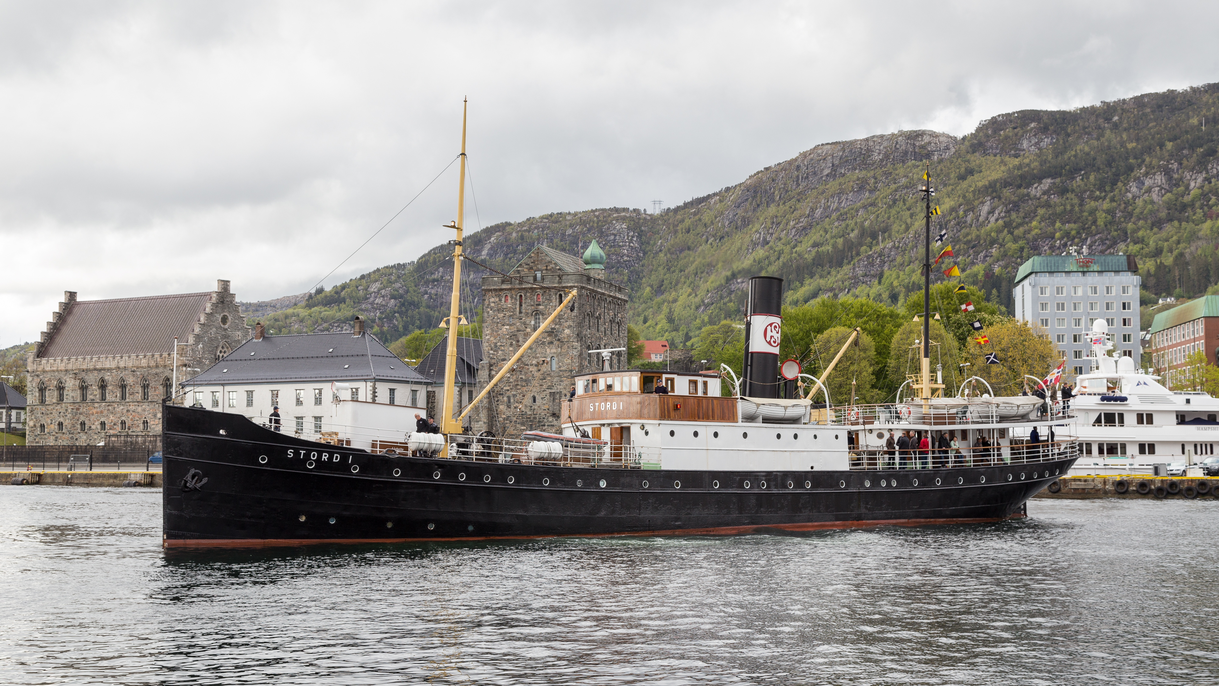 1913 built steam ship 