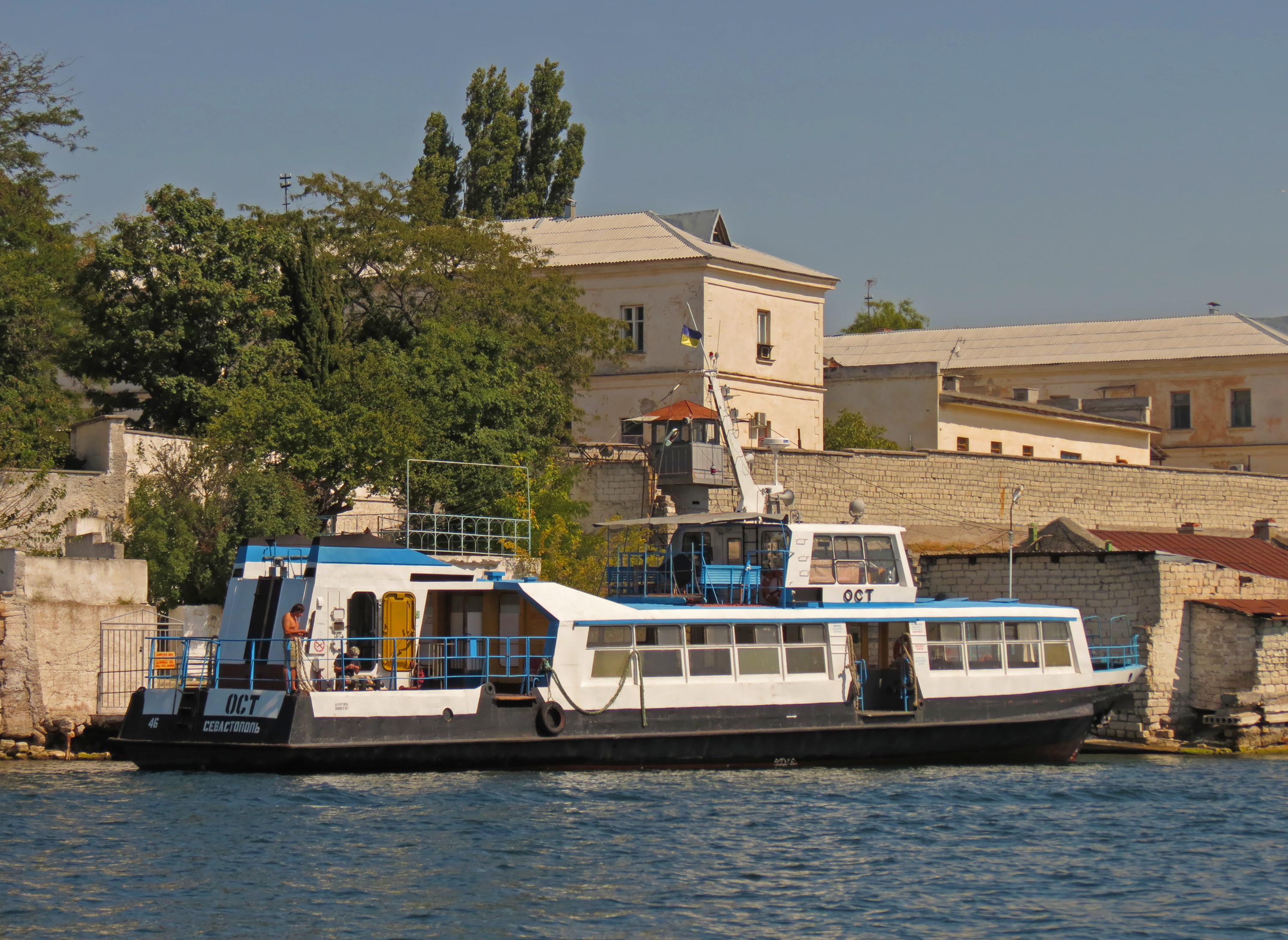 2012-09-14 Севастополь. Пассажирское судно «Ост»