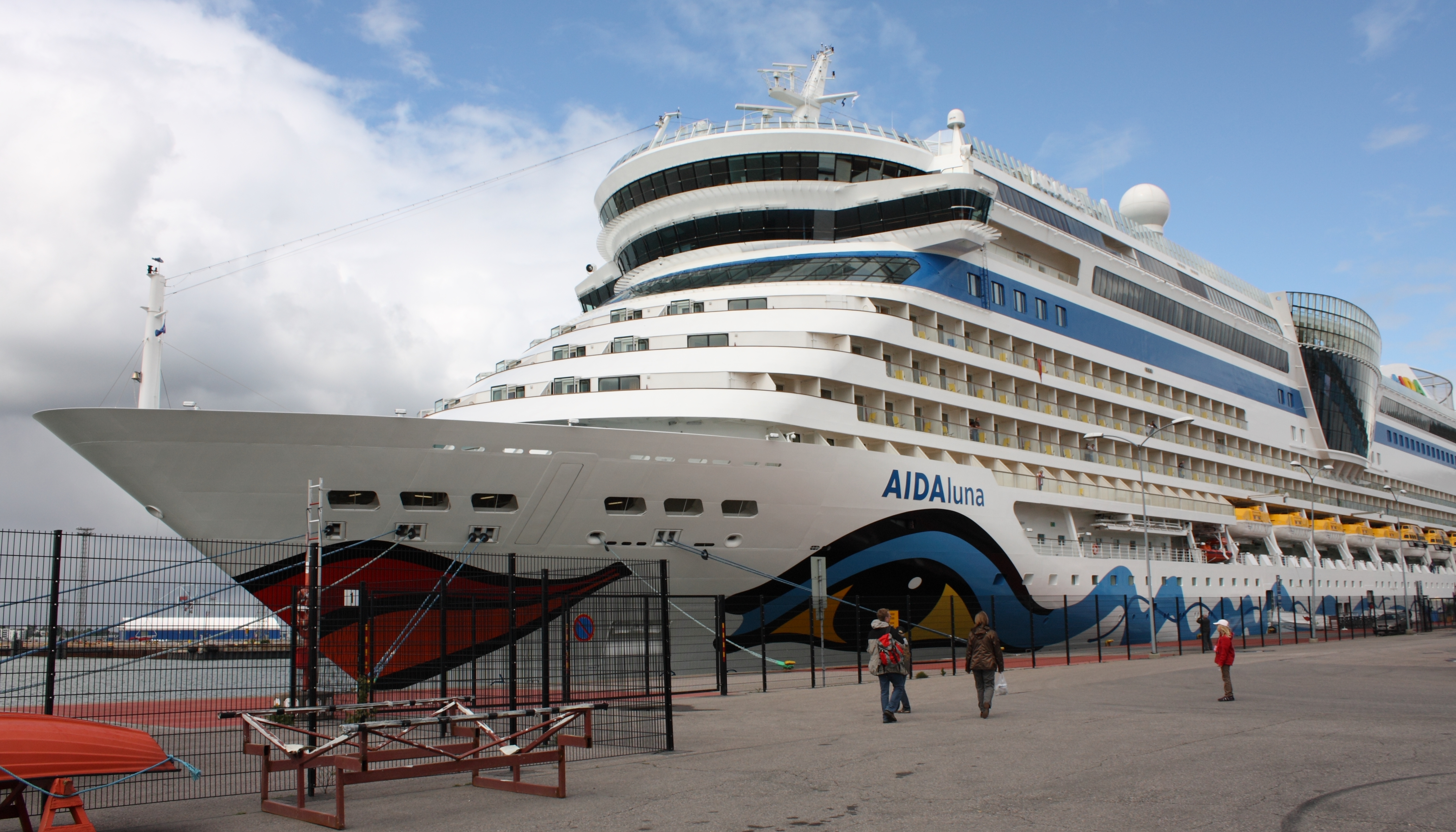 AIDAluna Helsinki 01