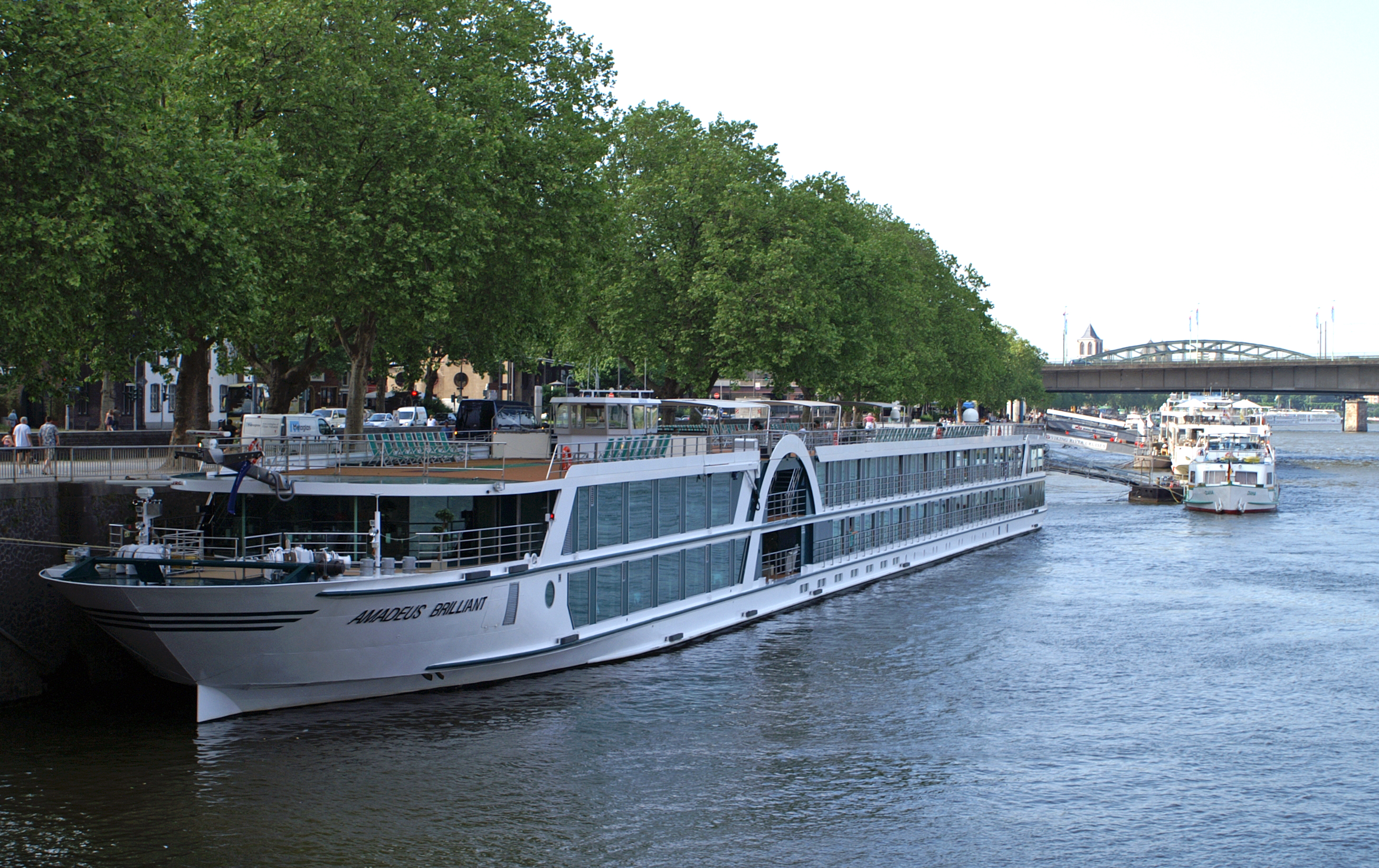 Amadeus Brilliant (ship, 2011) 004