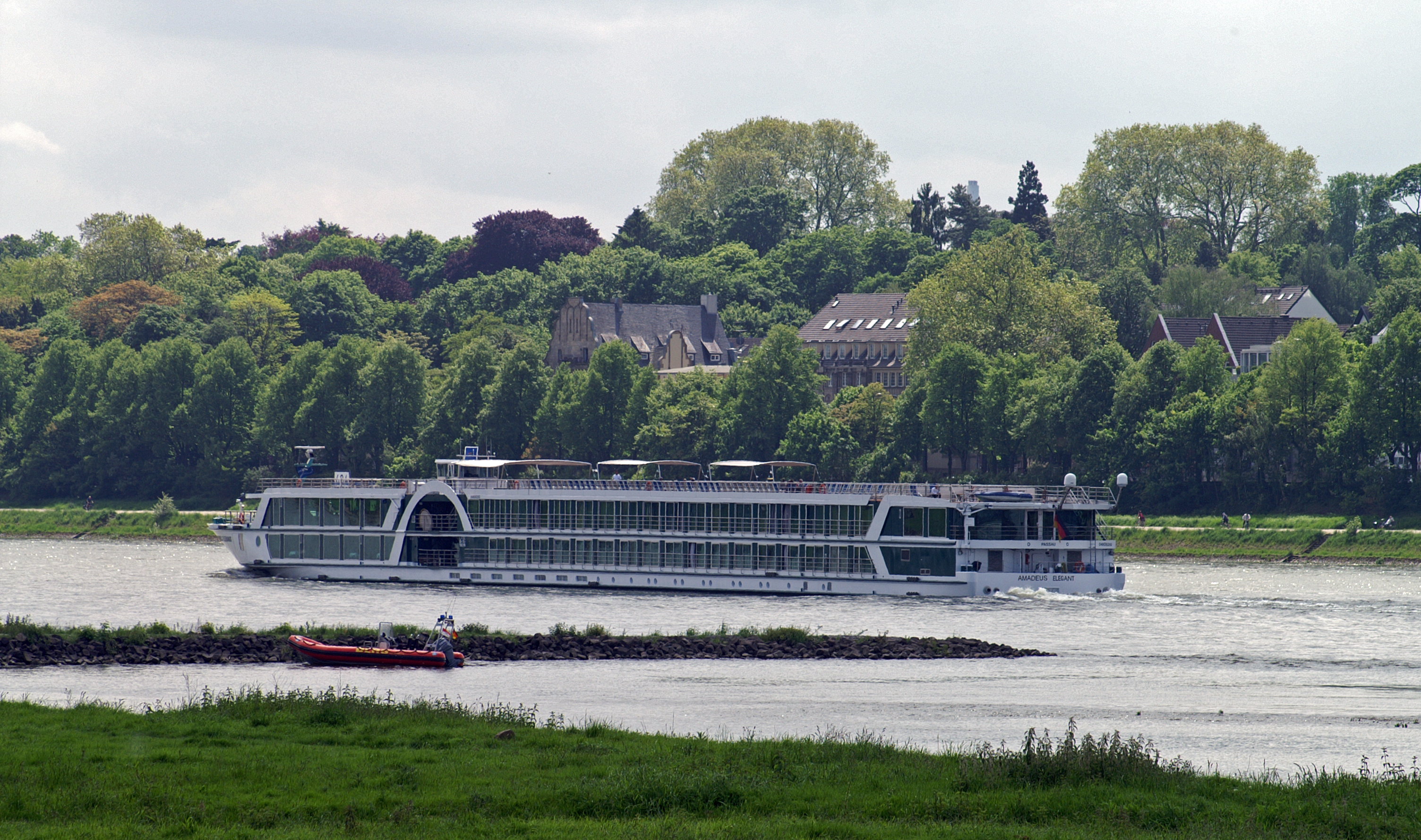 Amadeus Elegant (ship, 2010) 002