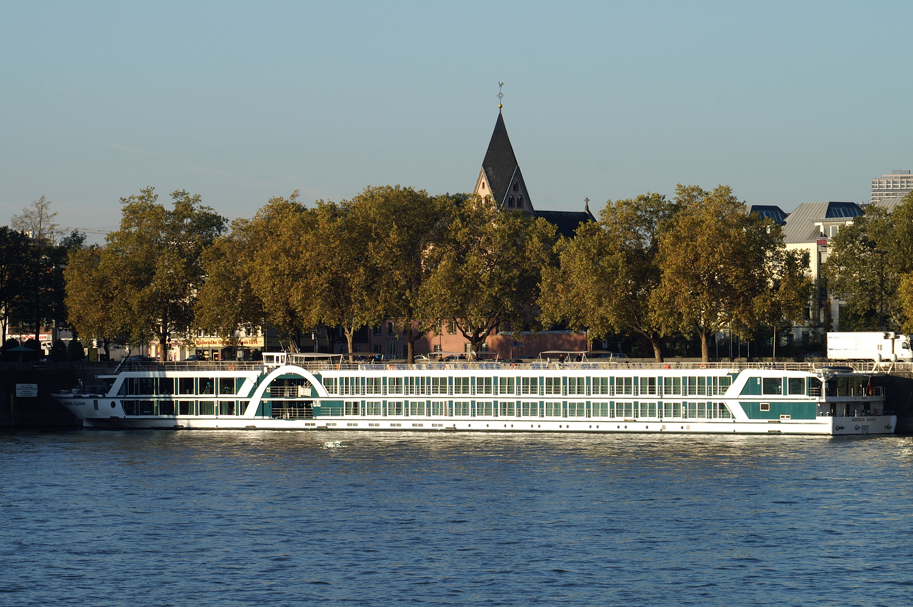 Amadeus Elegant (ship, 2010) 003
