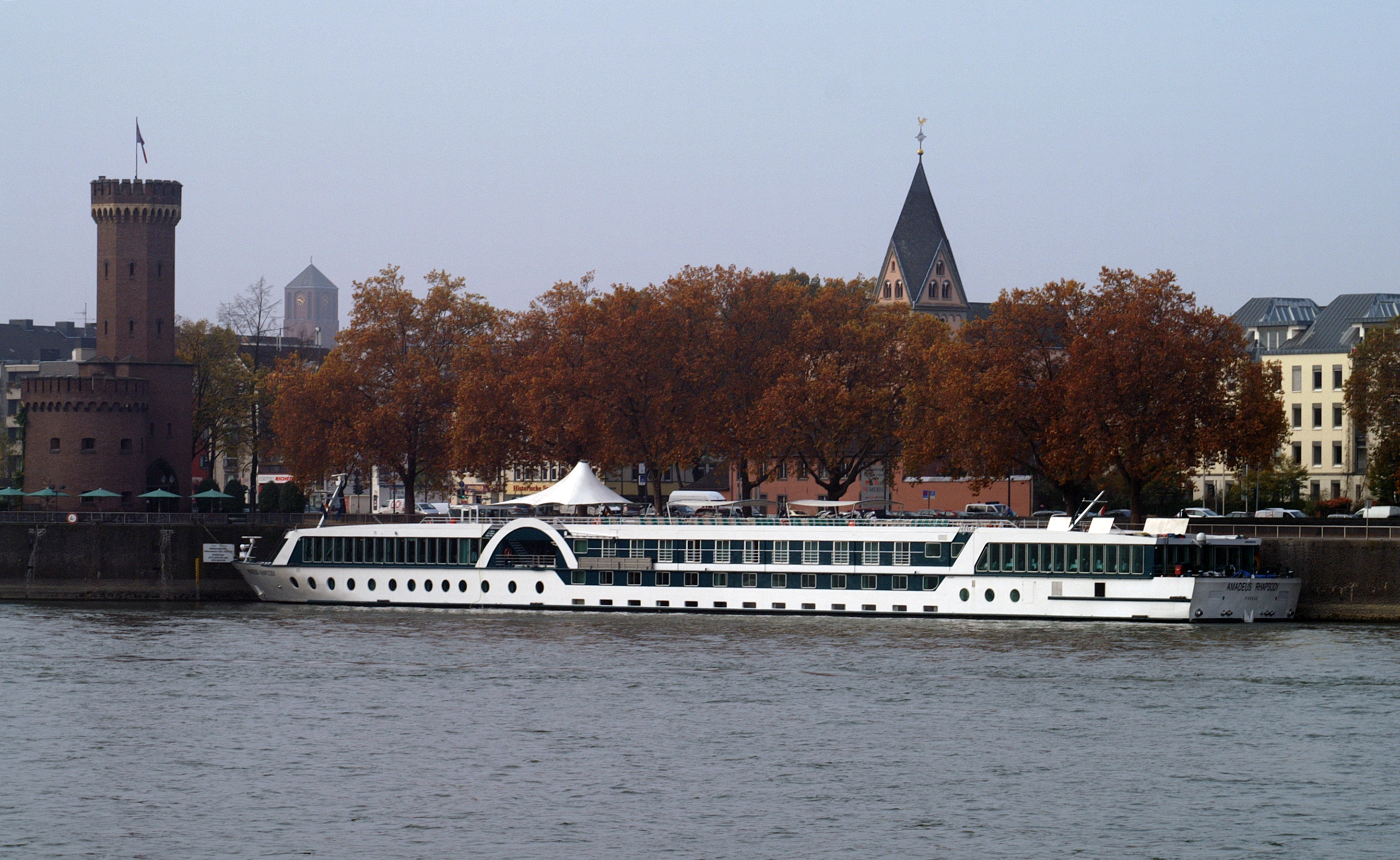 Amadeus Rhapsody (ship, 1998) 003