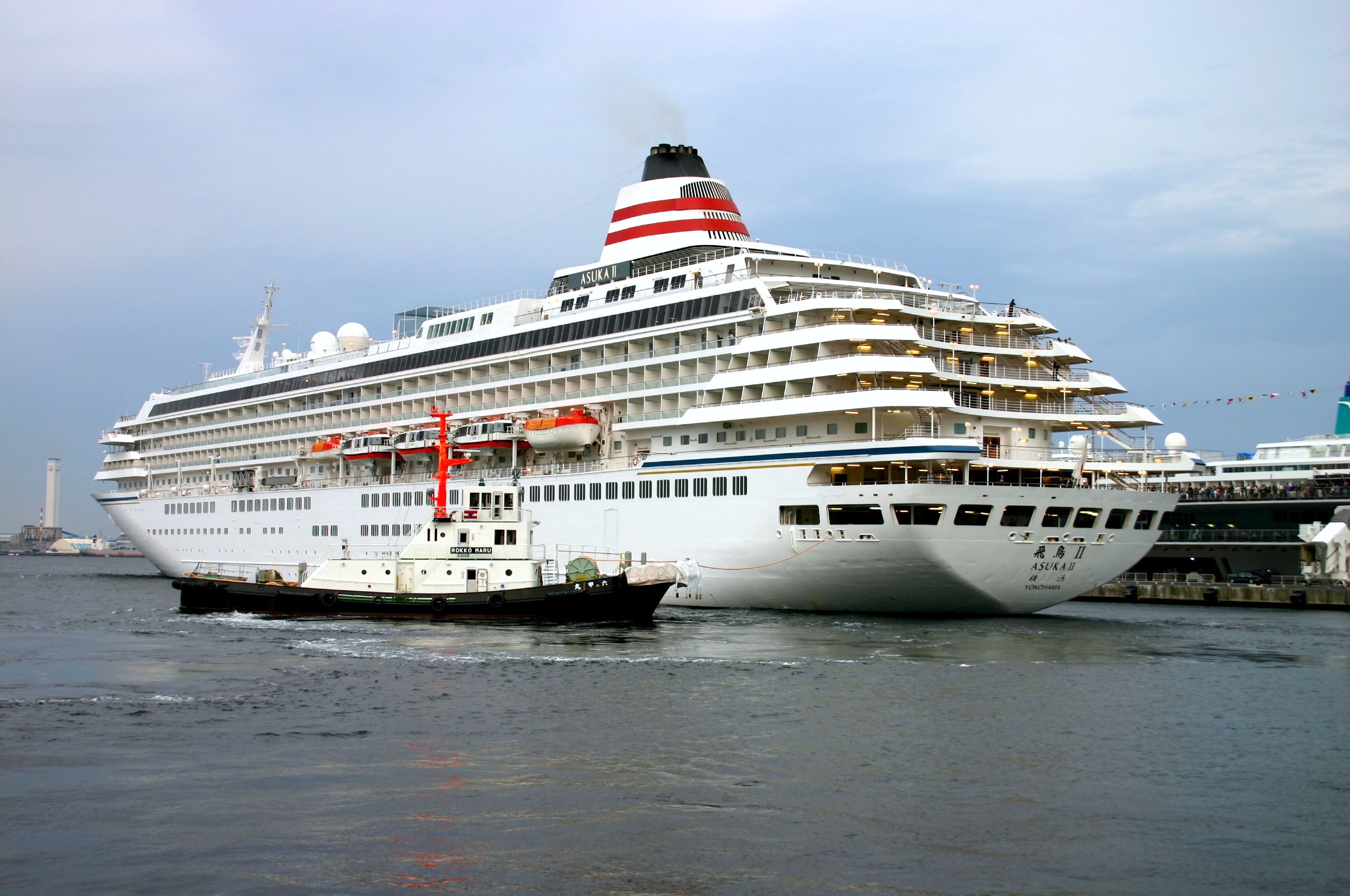 ASUKA2 in Yokohama2 - panoramio