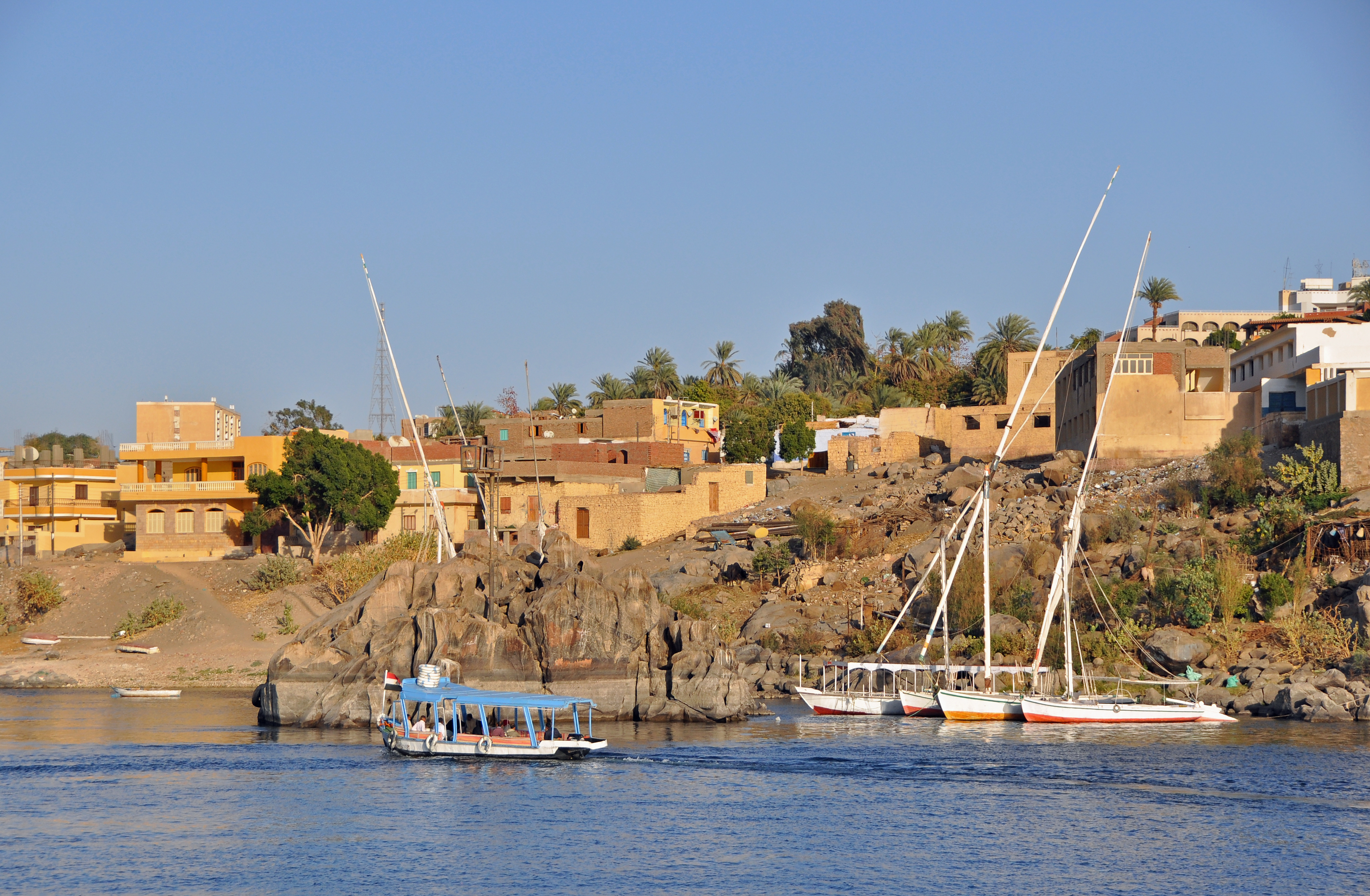Aswan Nile R01