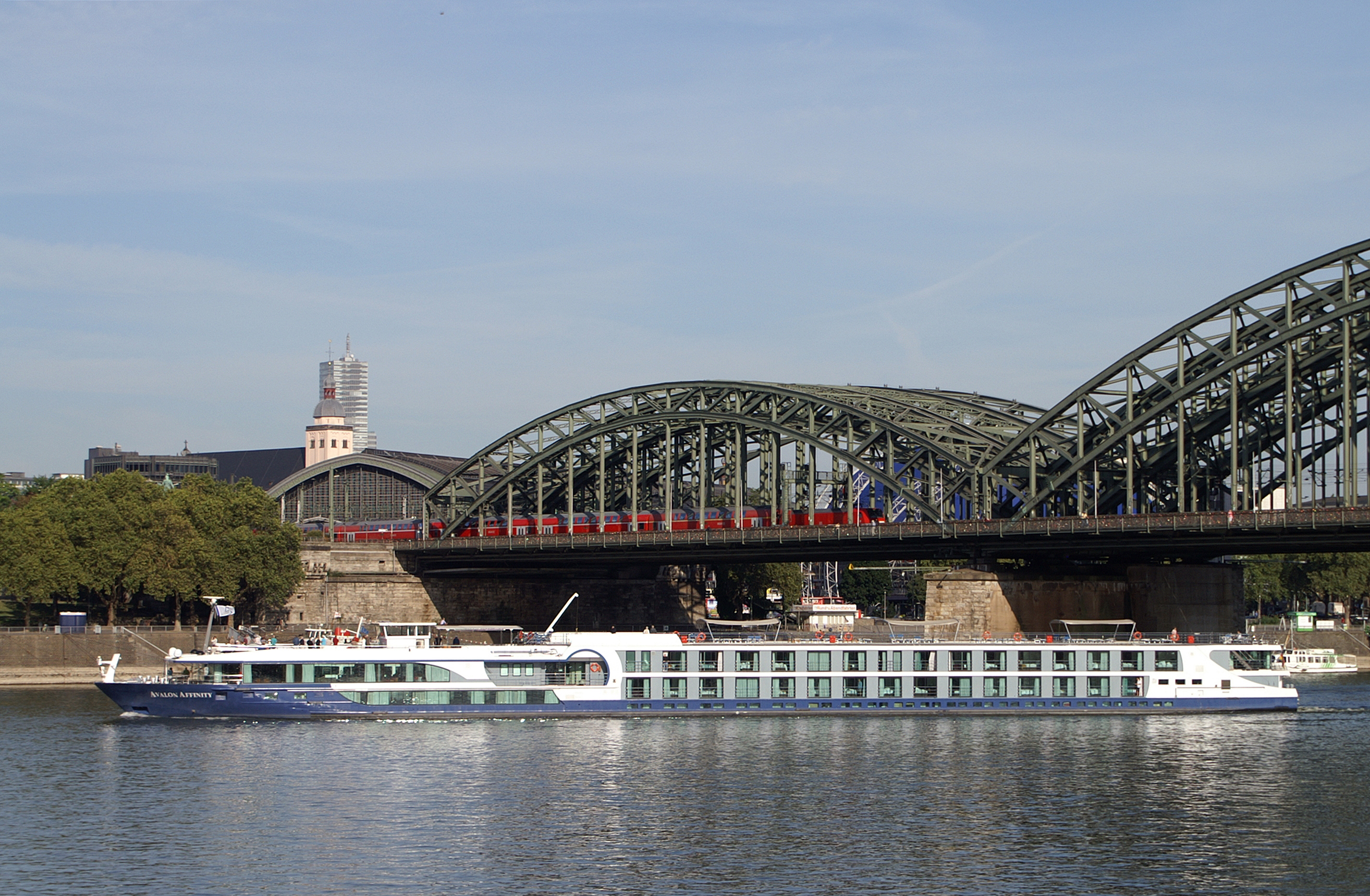 Avalon Affinity (ship, 2009) 012