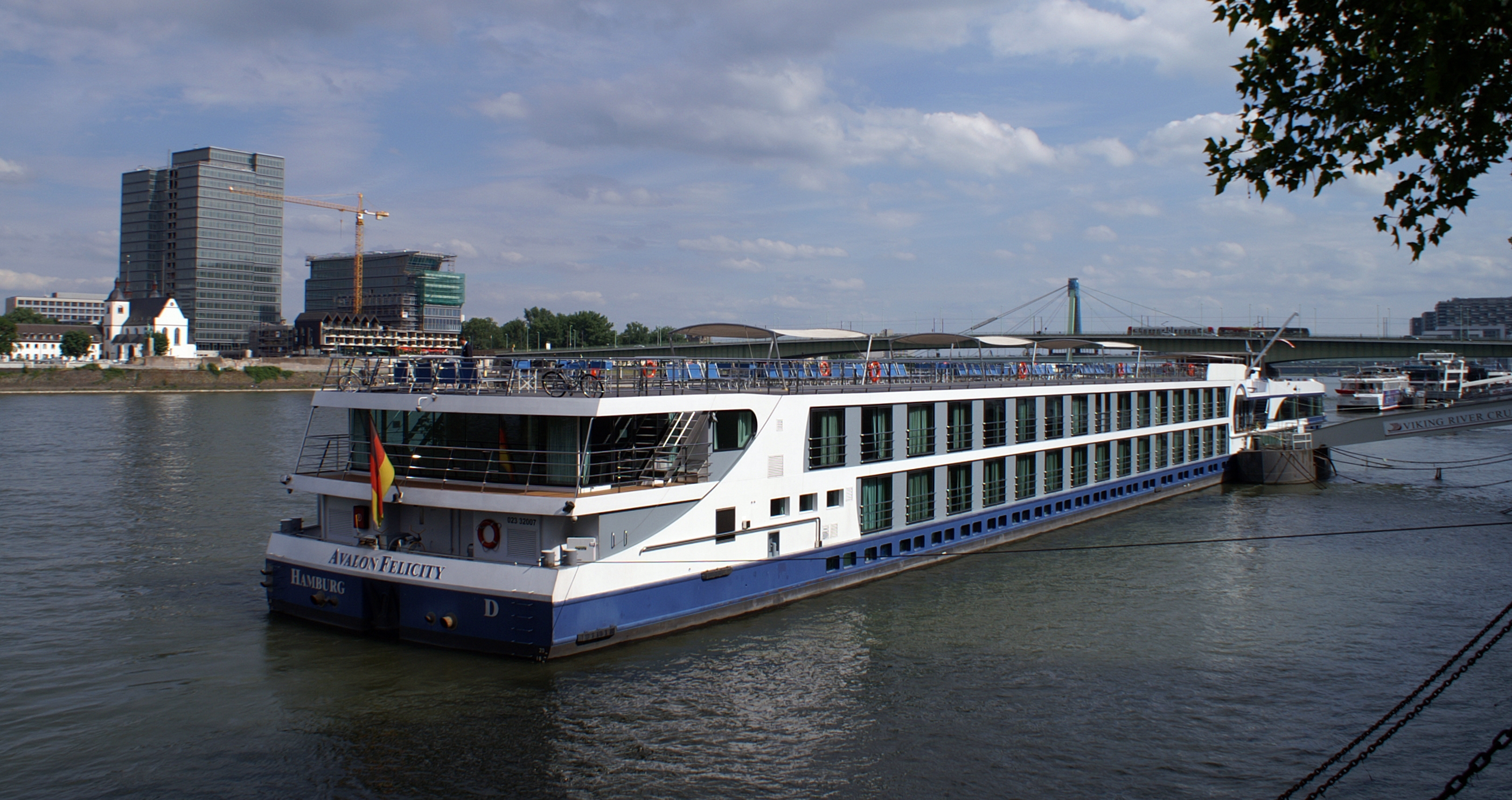 Avalon Felicity (ship, 2010) 022