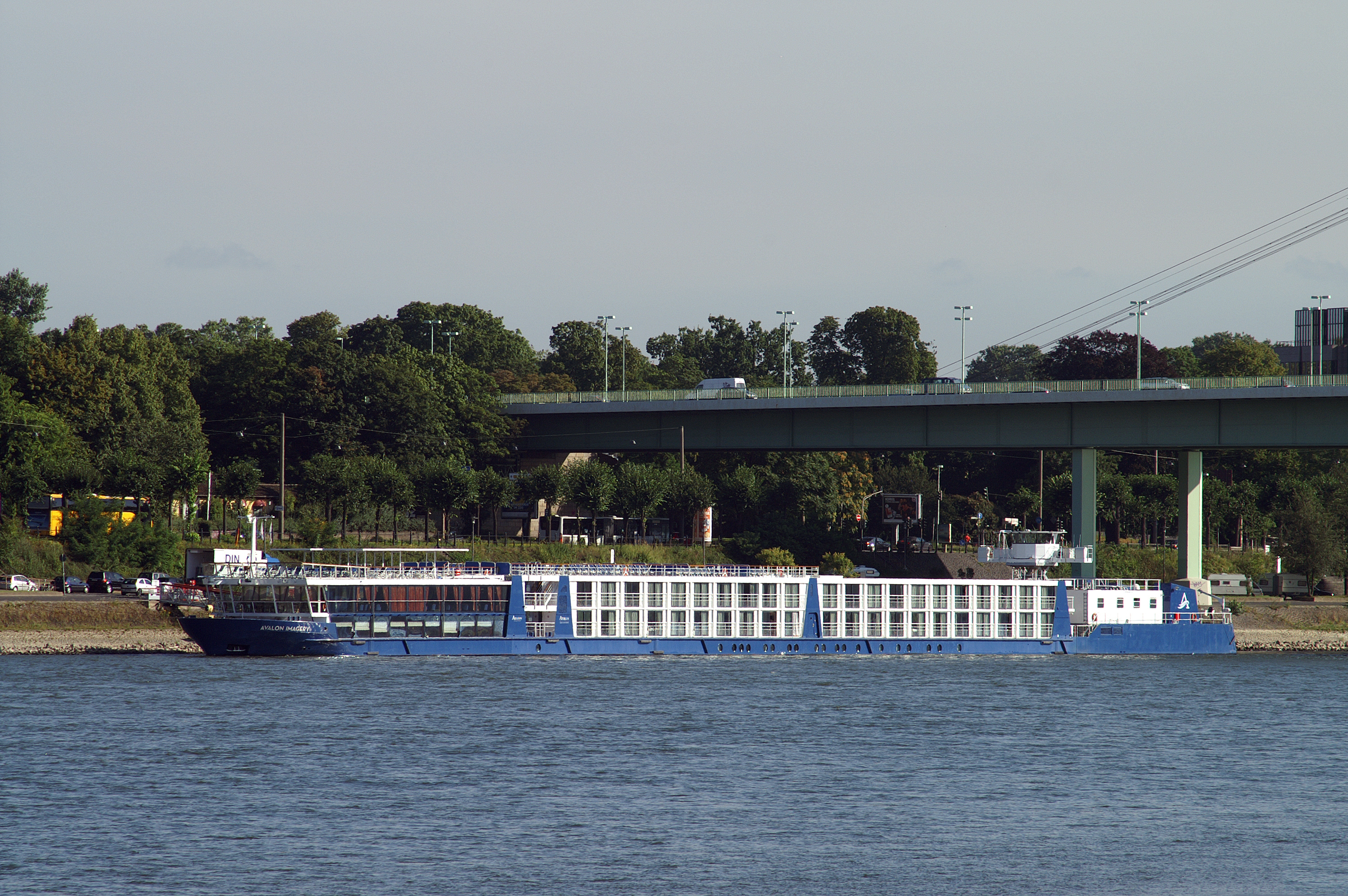 Avalon Imagery (ship, 2007) 016