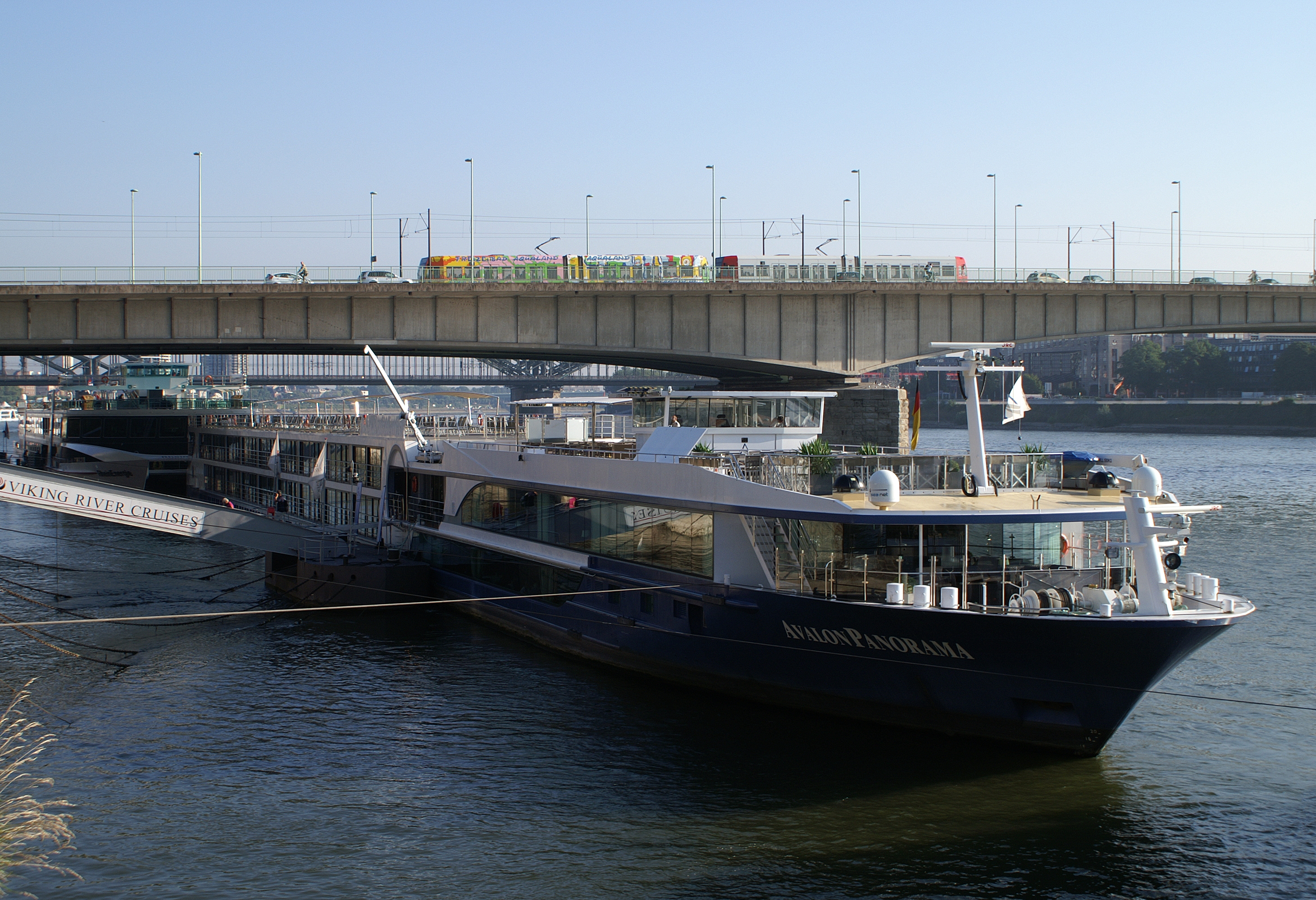 Avalon Panorama (ship, 2011) 010