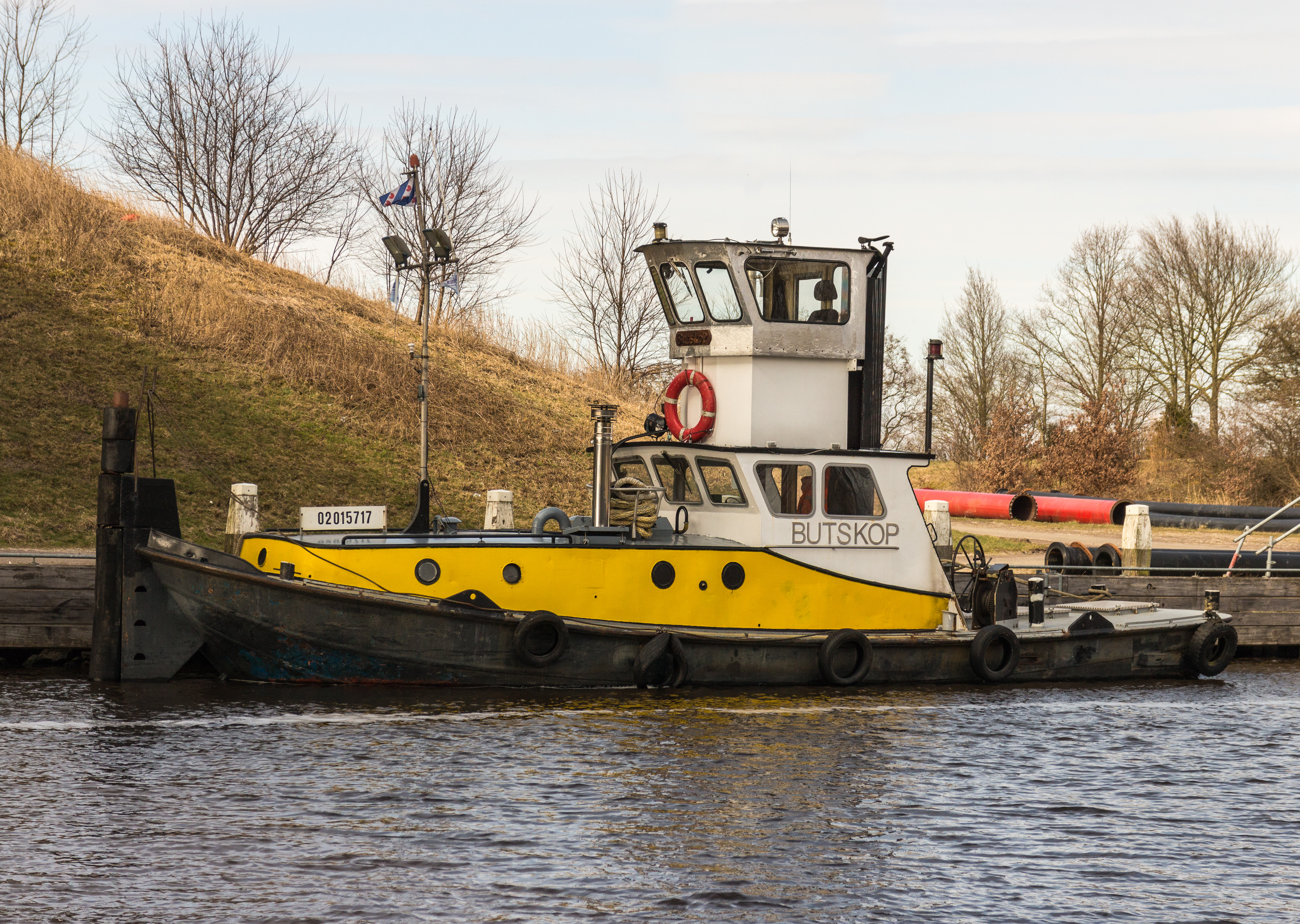 Baggerwerkzaamheden op de Langwarder Wielen. Duw-Sleepboot Butskop 01