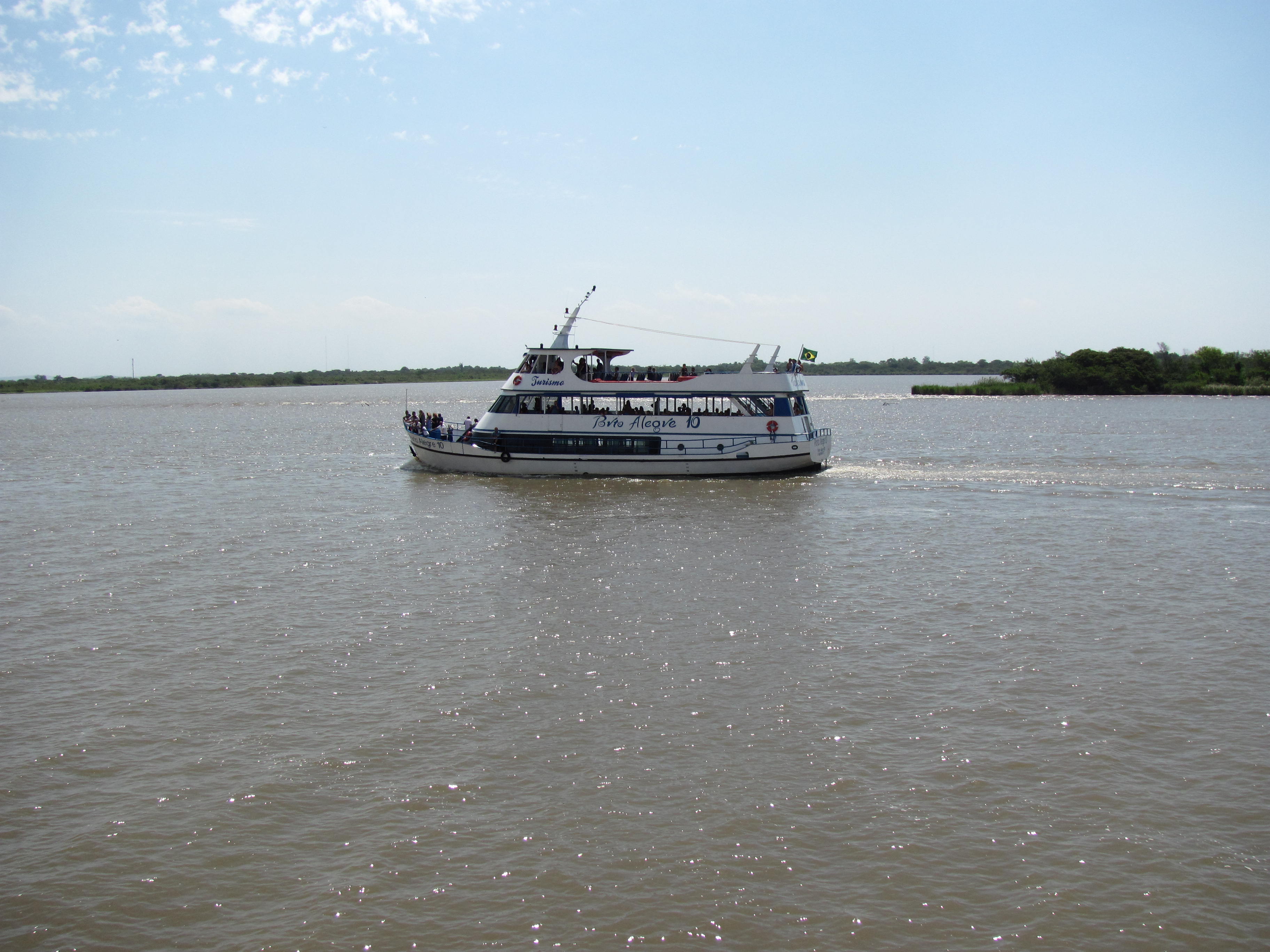 Barco de turismo Porto Alegre 10 01