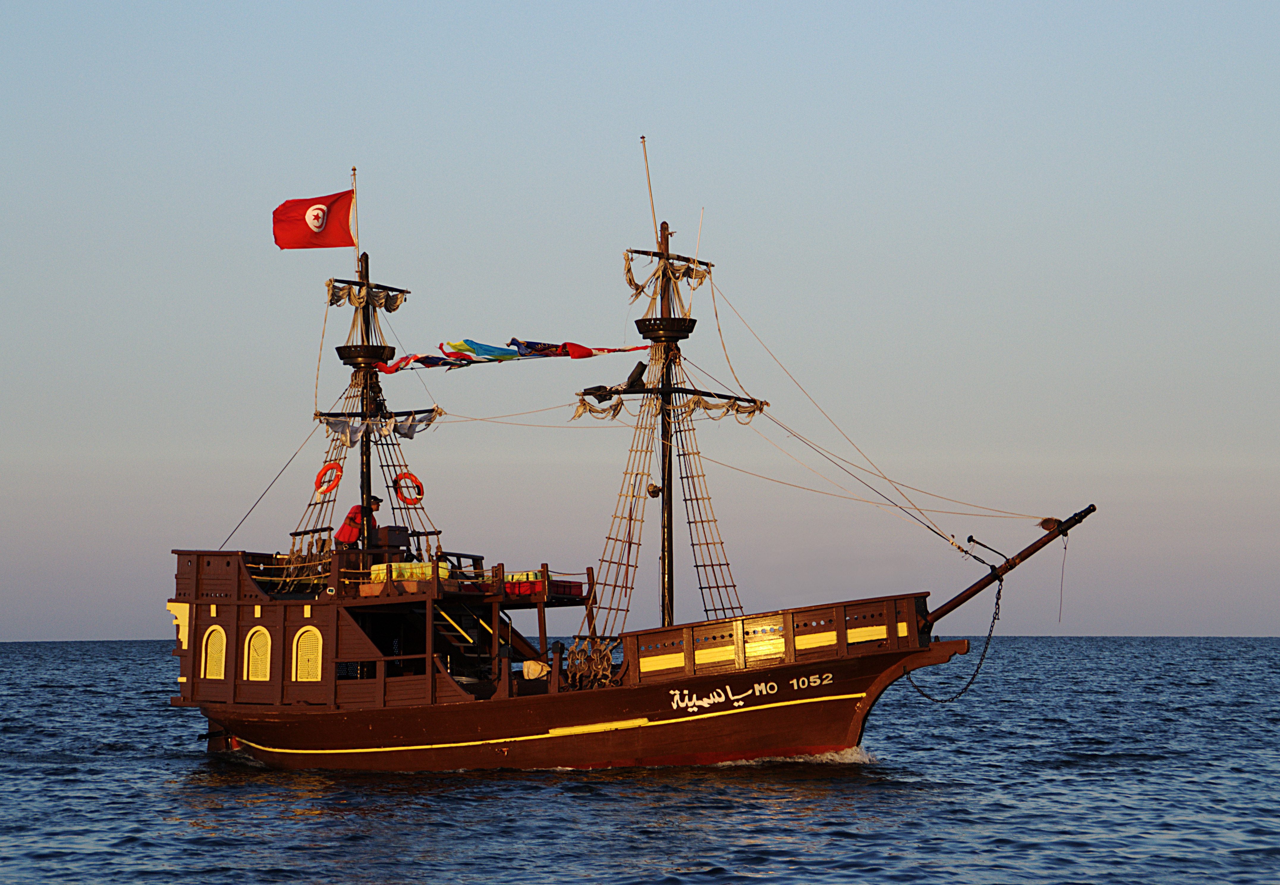Bateau pirate, Yasmina Tunisie, juin 2013