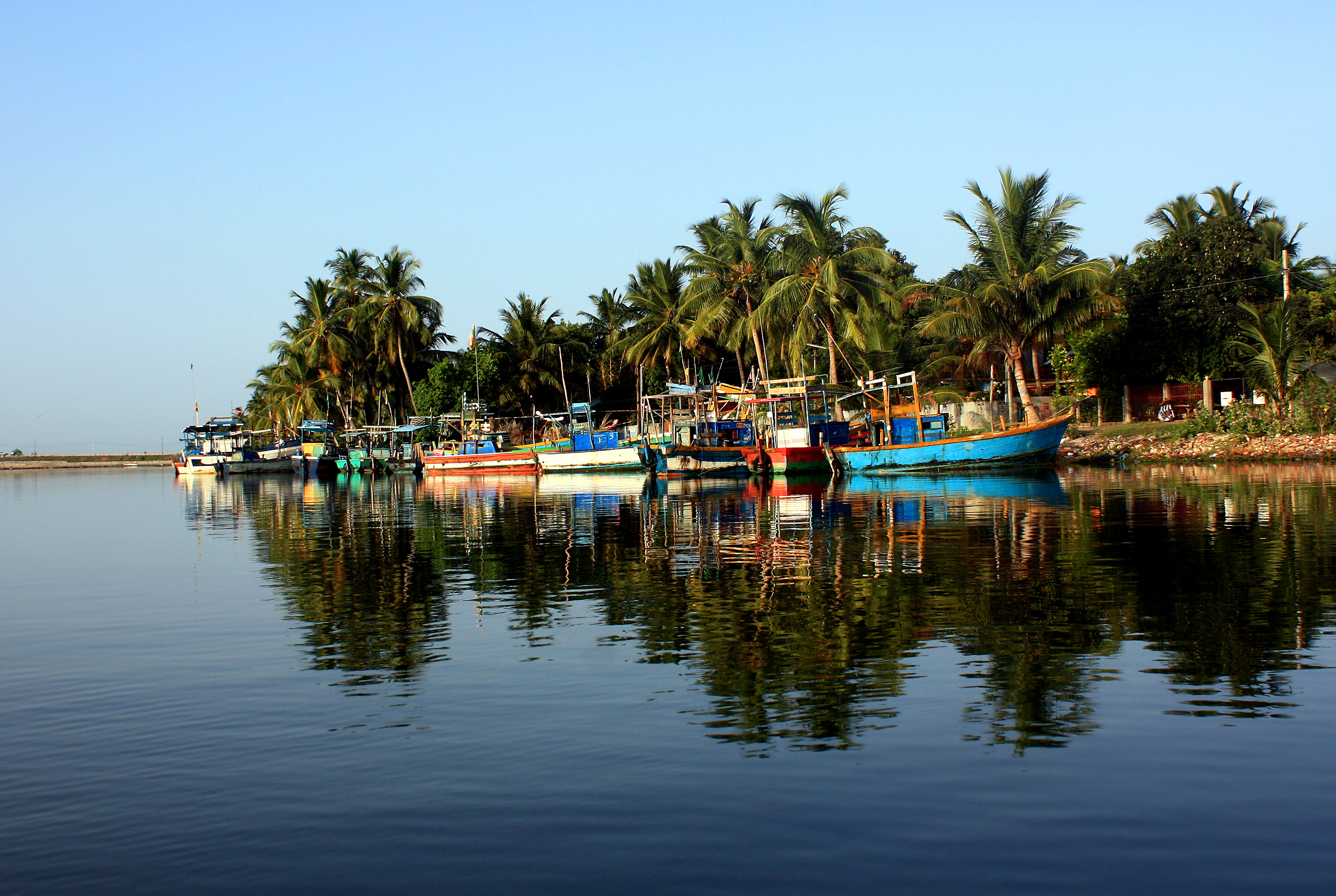 Batticaloa lagoon, fishing boats