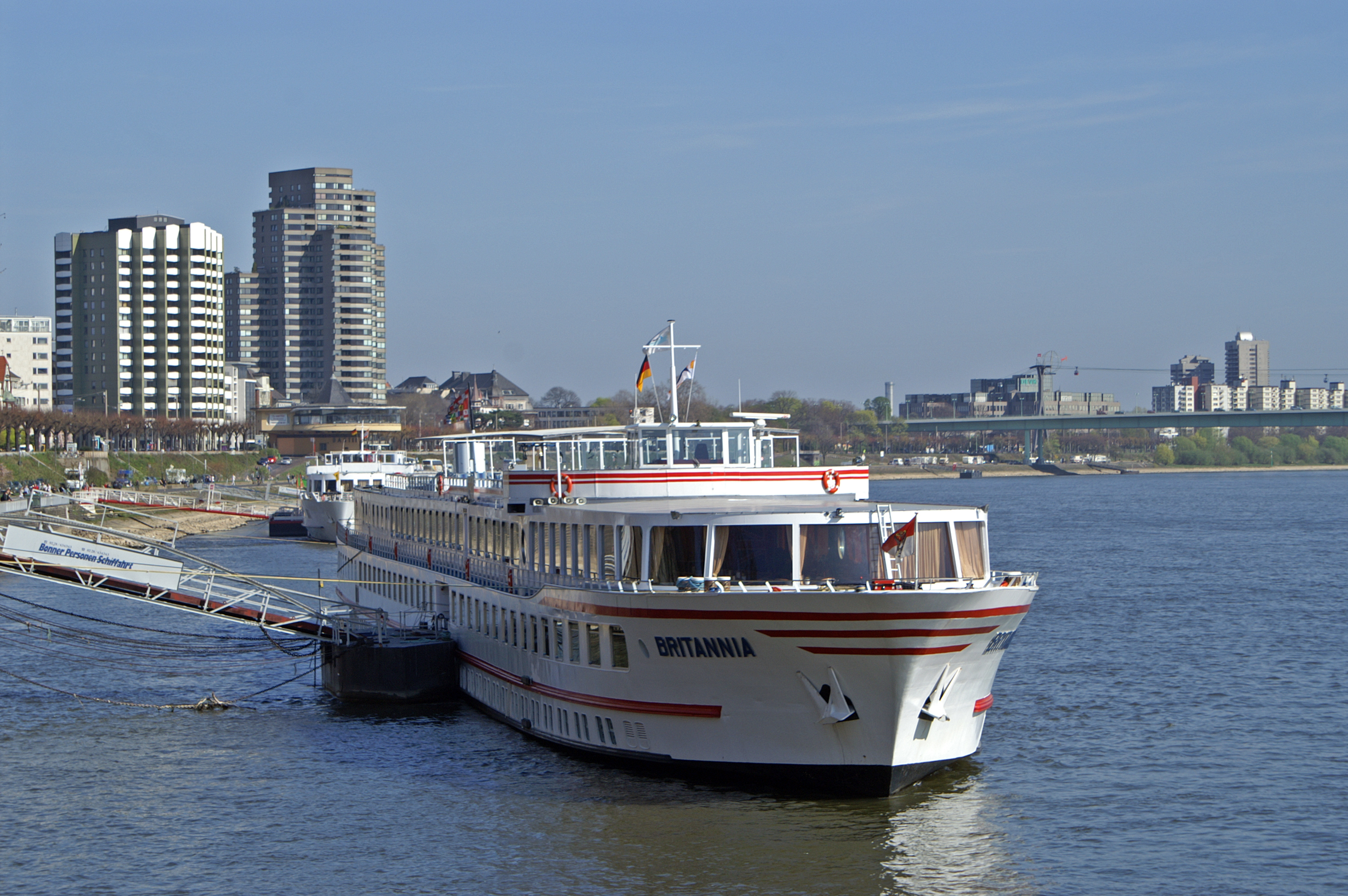 Britannia (ship, 1969) 009