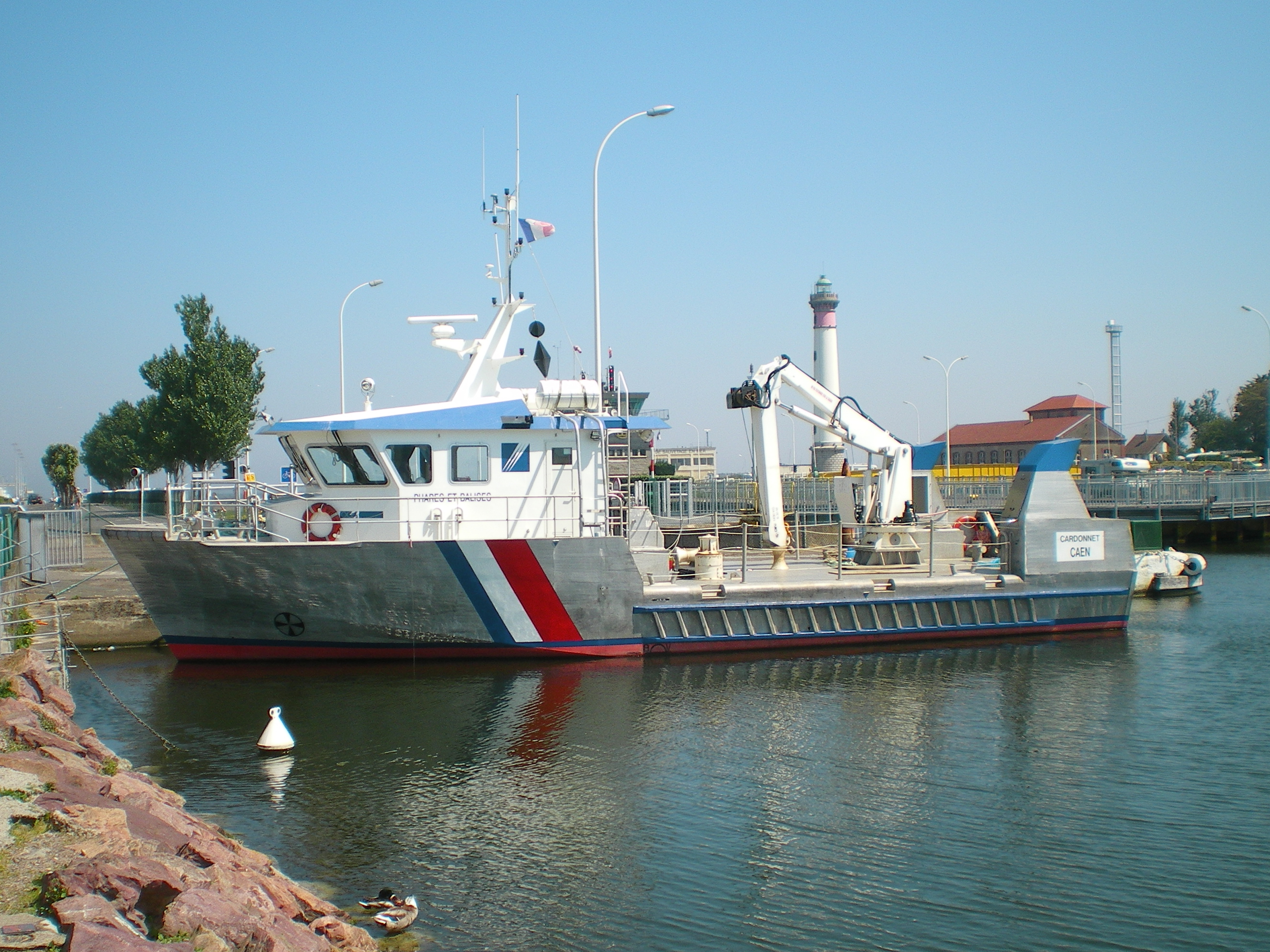 Cardonnet-Navire-de-travaux-Ouistreham