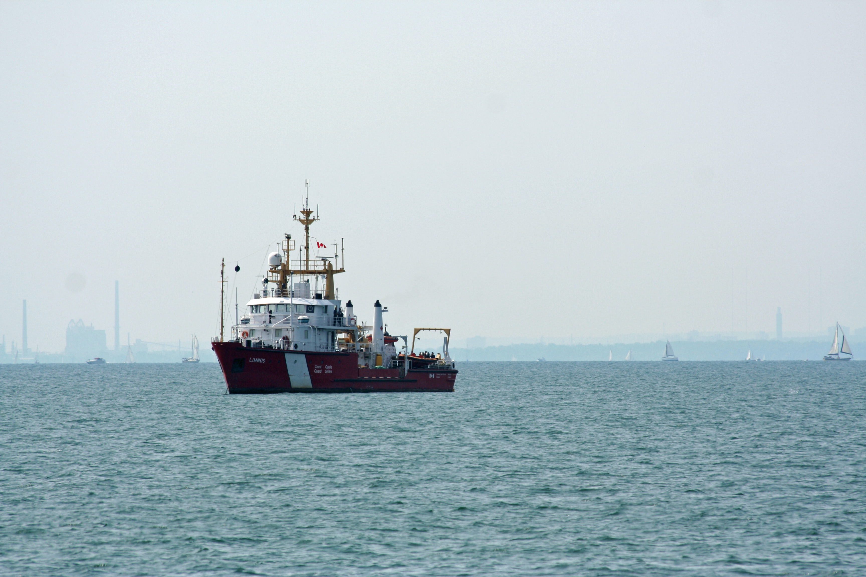 CCGS Limnos in Lake Ontario at the CNE Air Show