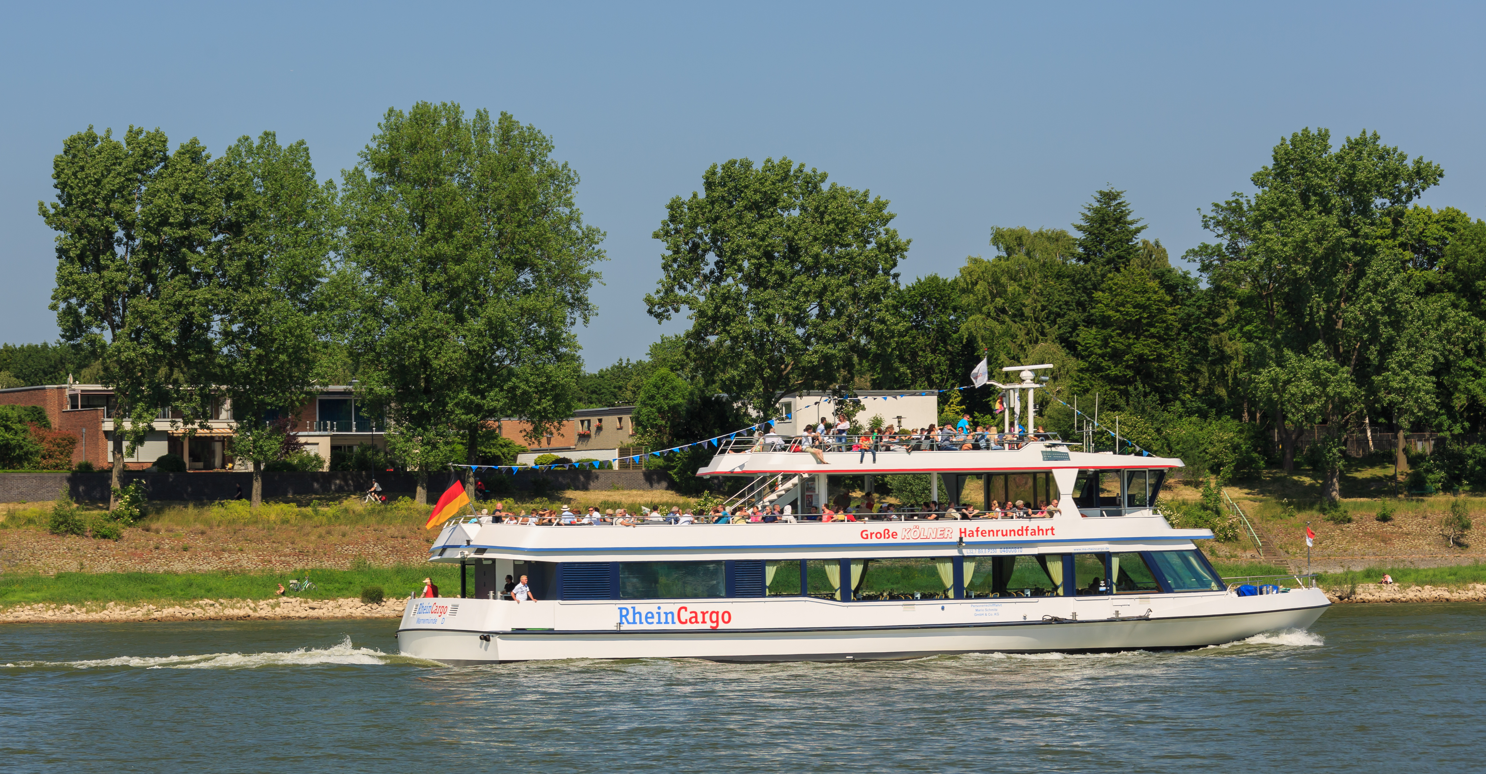 Cologne Germany Ship-RheinCargo-01