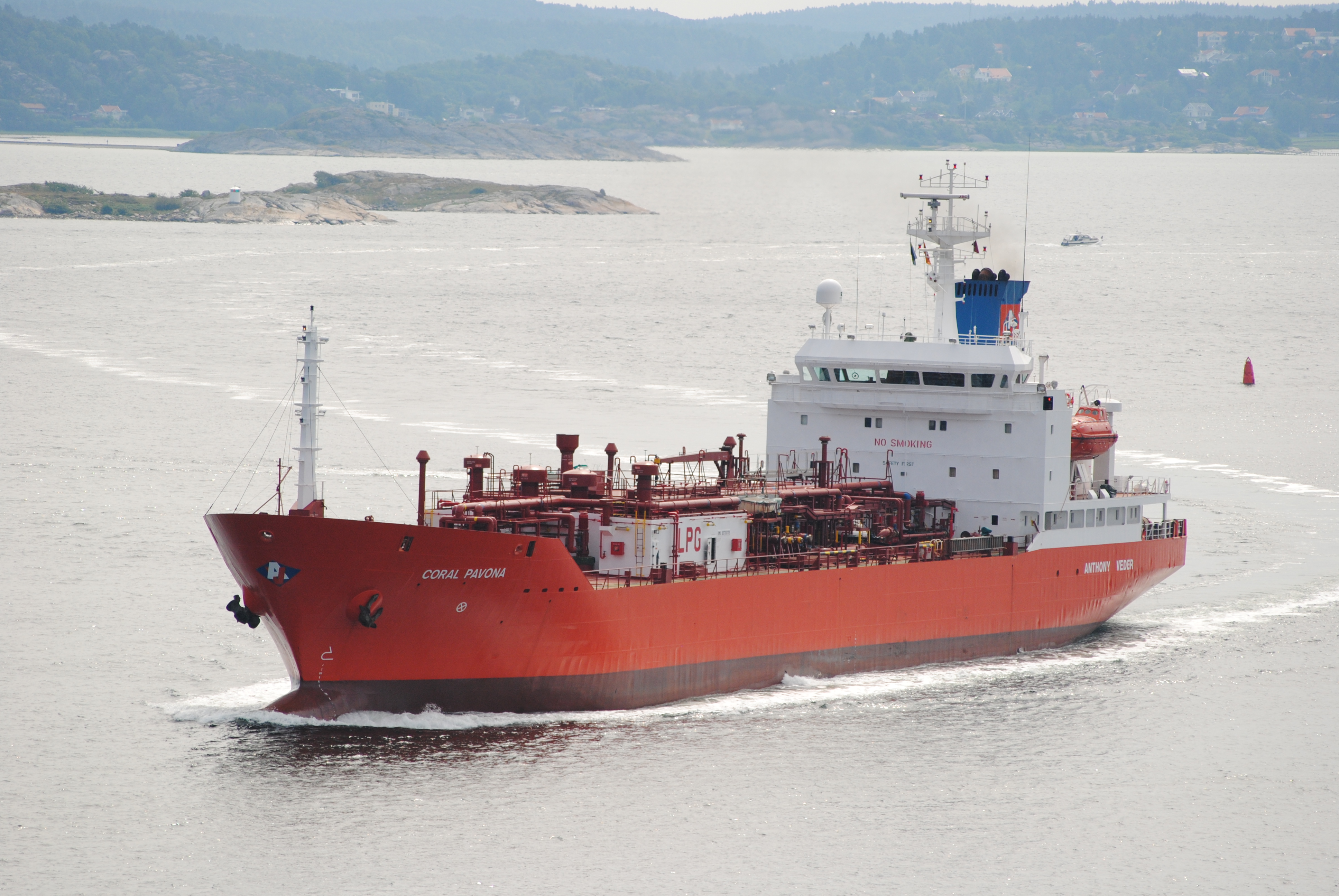 Coral Pavona (ship, 1995) Tjörnbron