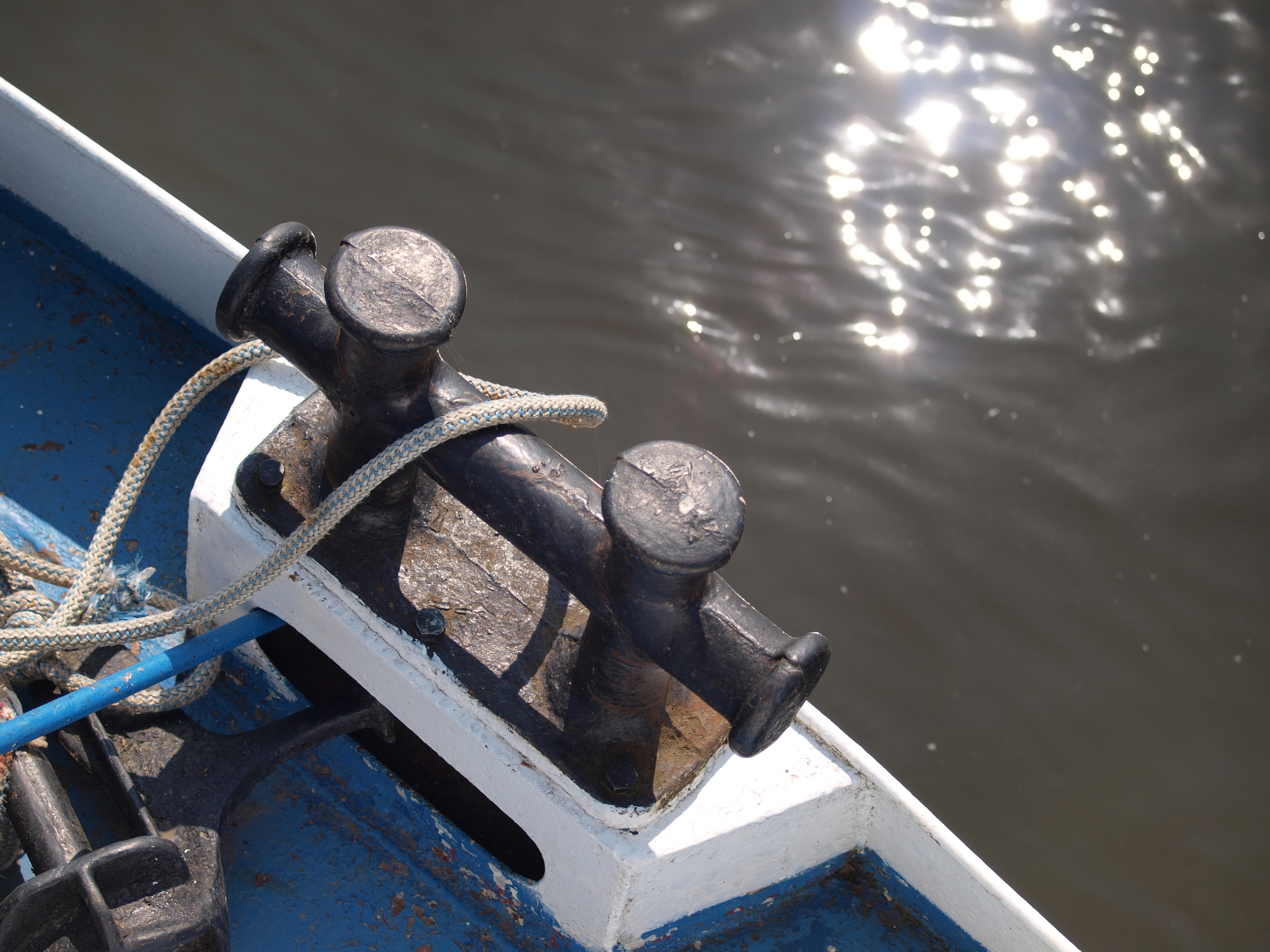 Crosspoint bollards (ship part)